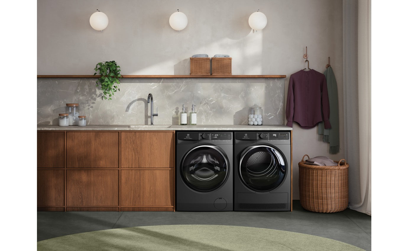 Electrolux 9kg UltimateCare 700 Heat Pump Dryer with 3D Sense Technology - EDH903R7SC - Energy Efficient Laundry Solution for Home & Apartment Use