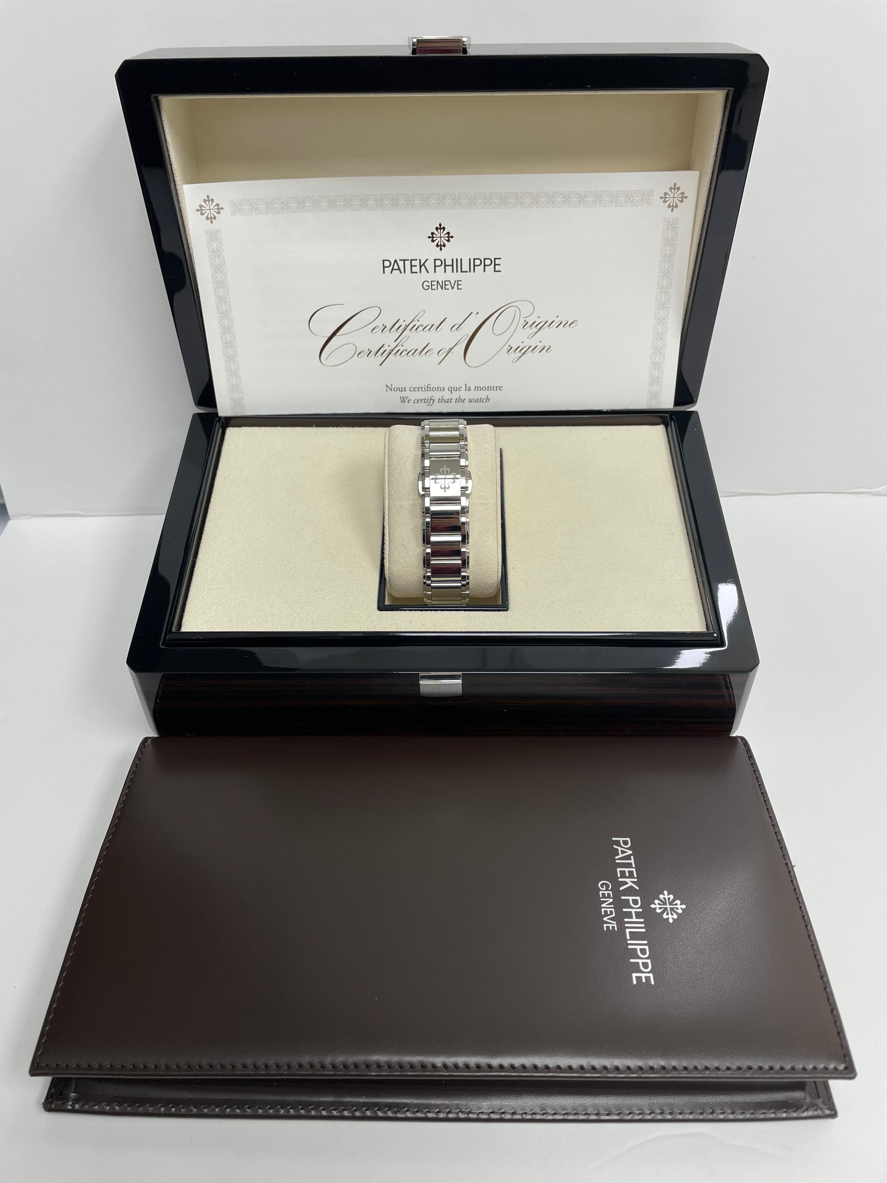Patek Philippe Twenty~4 Automatic Ladies Watch - Gray Sunburst Dial (Ref #7300/1200A-010) | Luxury Women's Timepiece for Business, Gala & Special Occasions