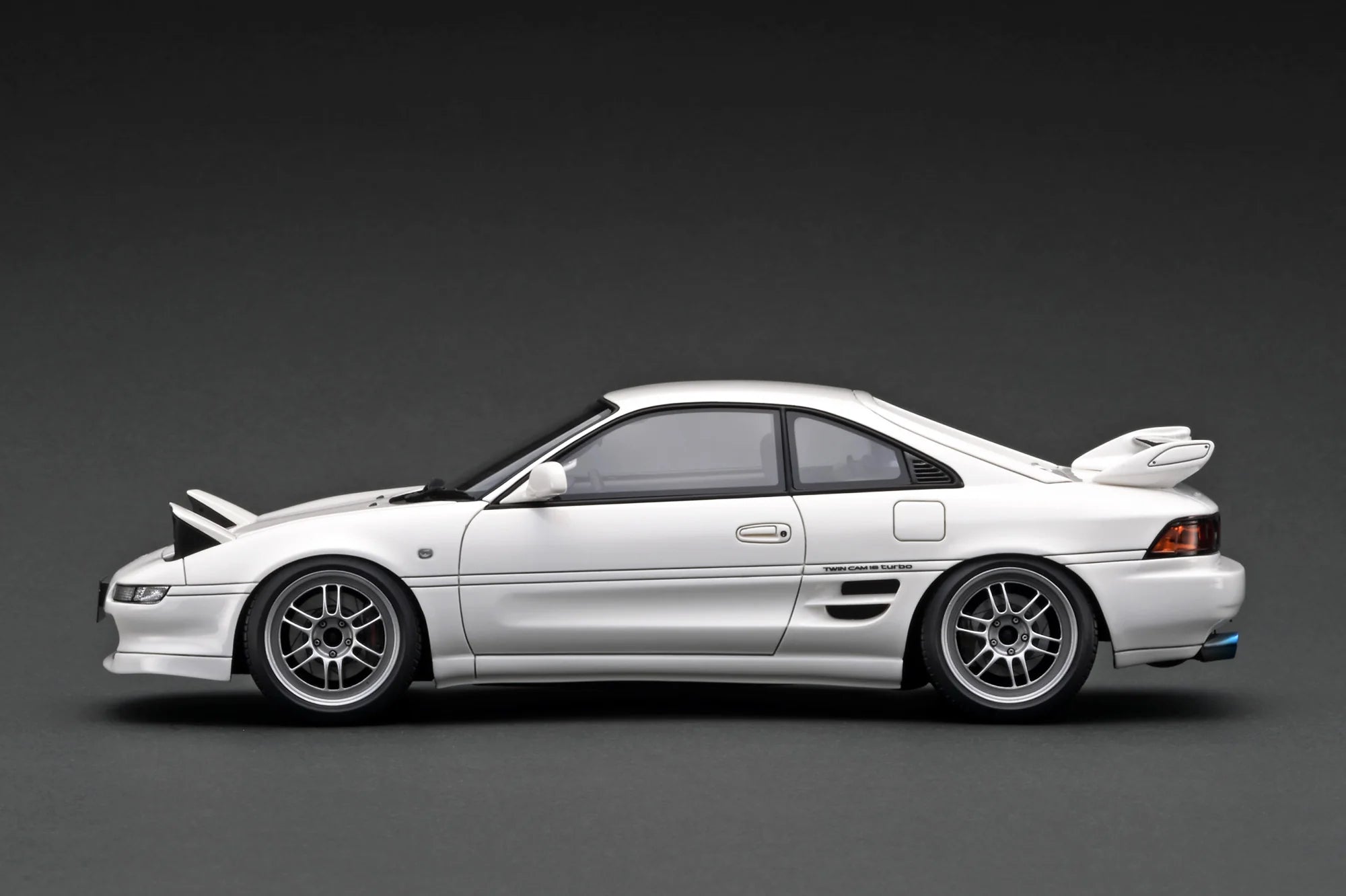 1:18 Scale Toyota MR2 (SW20) White Diecast Model Car - Collectible Toy for Car Enthusiasts, Perfect for Display, Gifts, and Racing Fans