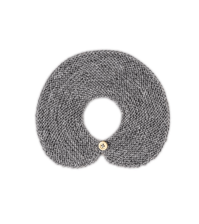 Grey Hand-Knitted Mouse Collar - Cozy & Stylish Pet Accessory for Small Dogs & Cats - Perfect for Winter Outfits & Photo Shoots