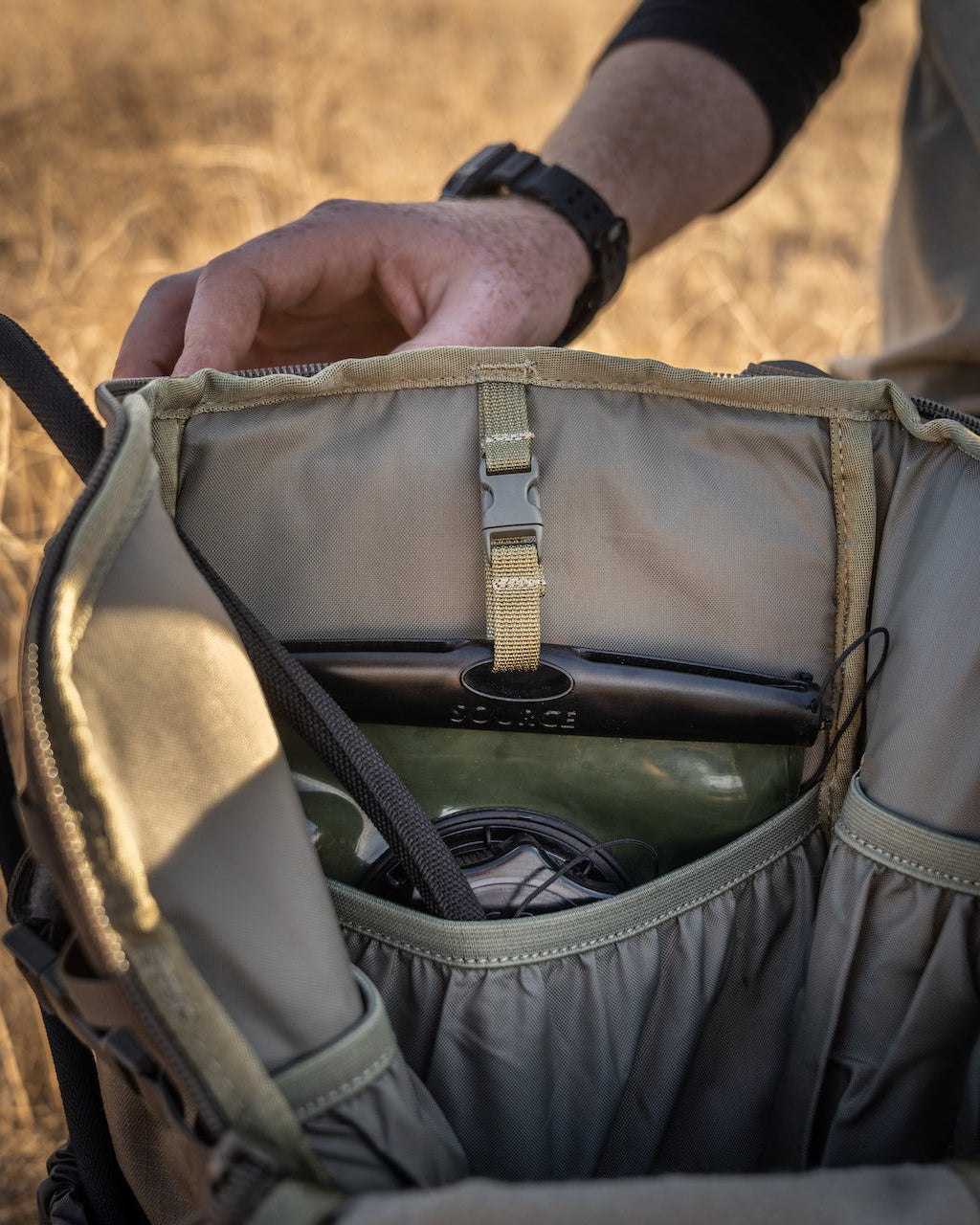 Best Hydration Bladder for Hiking & Outdoor Adventures - Lightweight Water Reservoir for Backpacking, Cycling & Camping