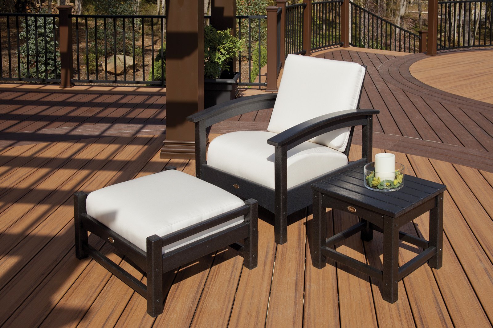 Trex Outdoor Furniture Rockport Club 18-Inch Side Table - Weather-Resistant Patio Table for Garden, Deck & Poolside - Perfect for Tree House, Backyard & Outdoor Entertaining