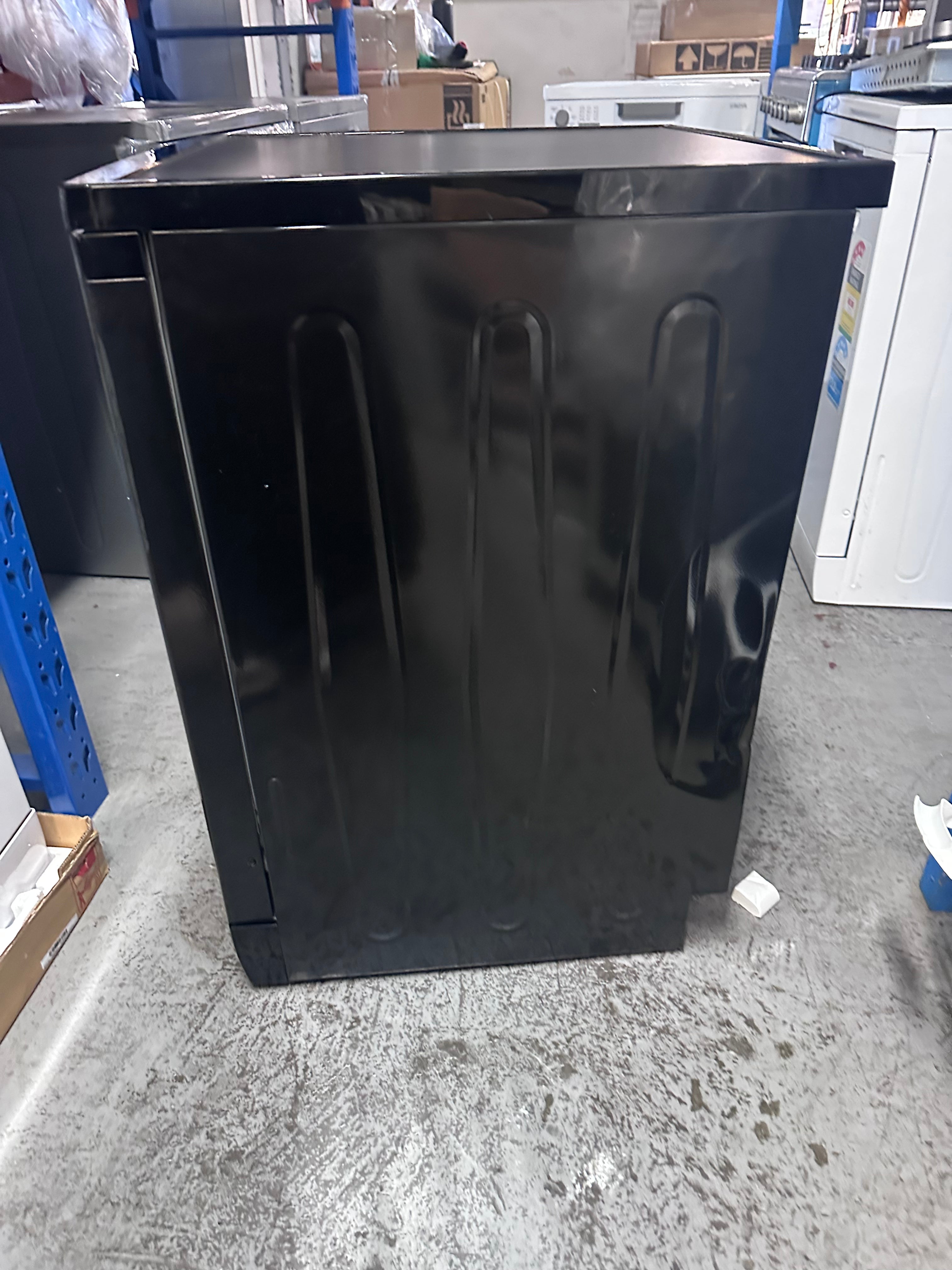 Beko BDFB1630B 16 Place Setting Freestanding Dishwasher in Glossy Black - Factory Second | Energy Efficient Dishwasher for Large Families & Entertaining | Perfect for Kitchens, Restaurants & Catering Businesses