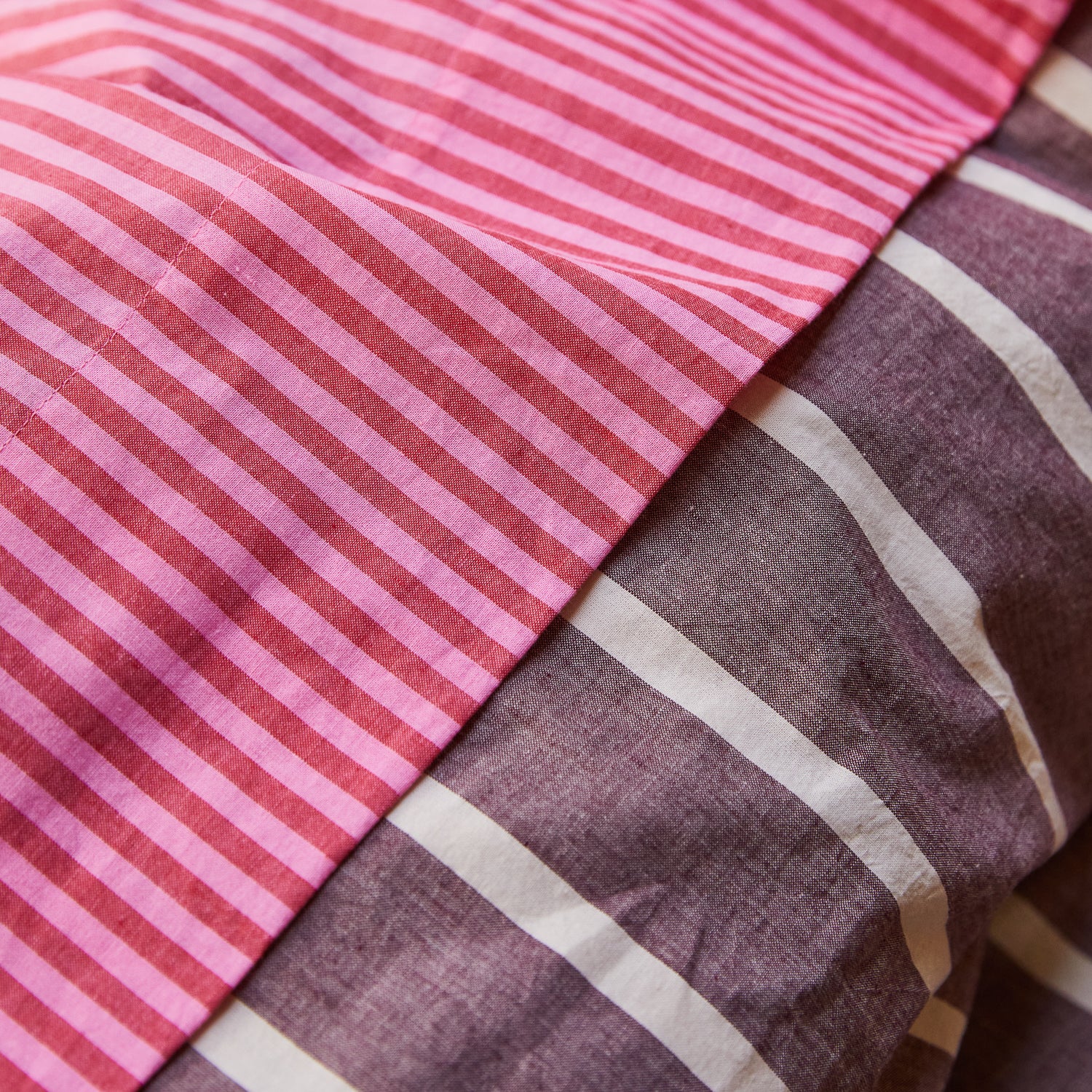 Abrielle Cotton Quilt Cover Set - Soft & Breathable Mahogany Brown Bedding - Perfect for Cozy Bedrooms & Guest Rooms