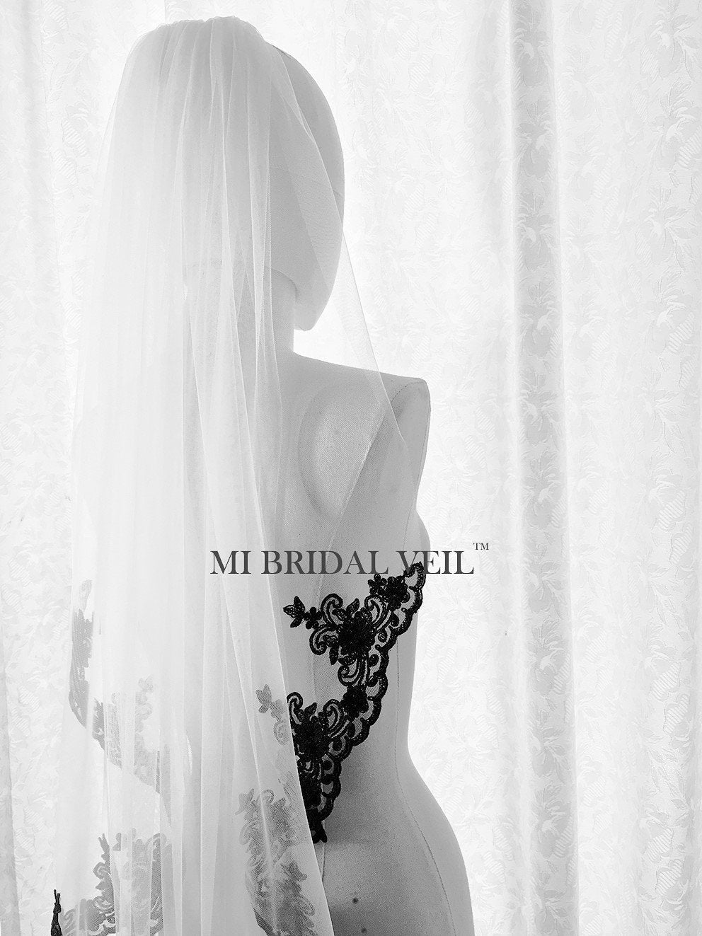 Elegant Black Lace Wedding Veil with Chest Lace Detail - Perfect for Bridal Ceremonies, Photos & Formal Events