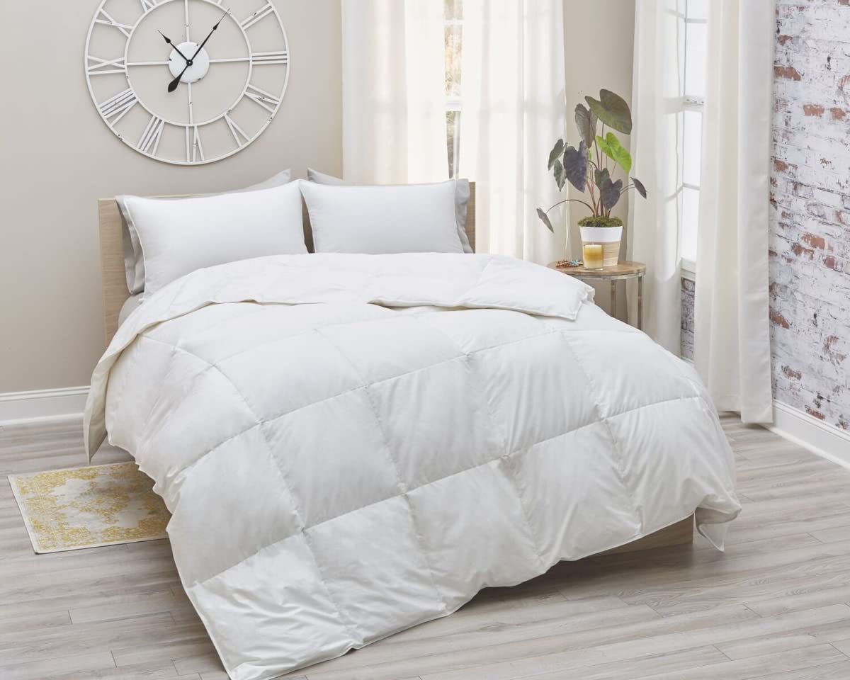 330 Thread Count Lightweight Summer Comforter - Full & Queen Size Cooling Bedding for Hot Sleepers - Perfect for Warm Weather & Air-Conditioned Rooms