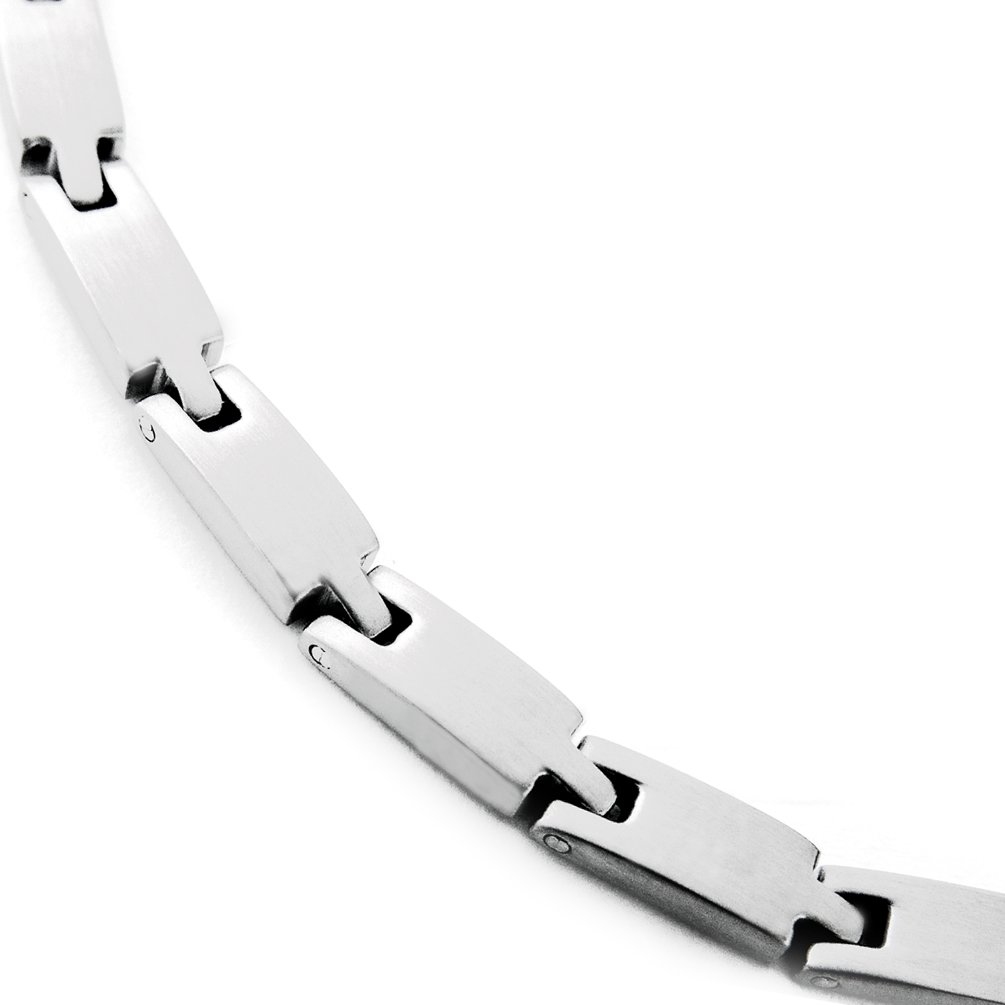 Premium Titanium Golf Necklace for Men & Women - Lightweight Durable Sports Jewelry - Perfect for Golfers, Athletes & Outdoor Enthusiasts - Ideal for Golf Tournaments, Workouts & Casual Wear
