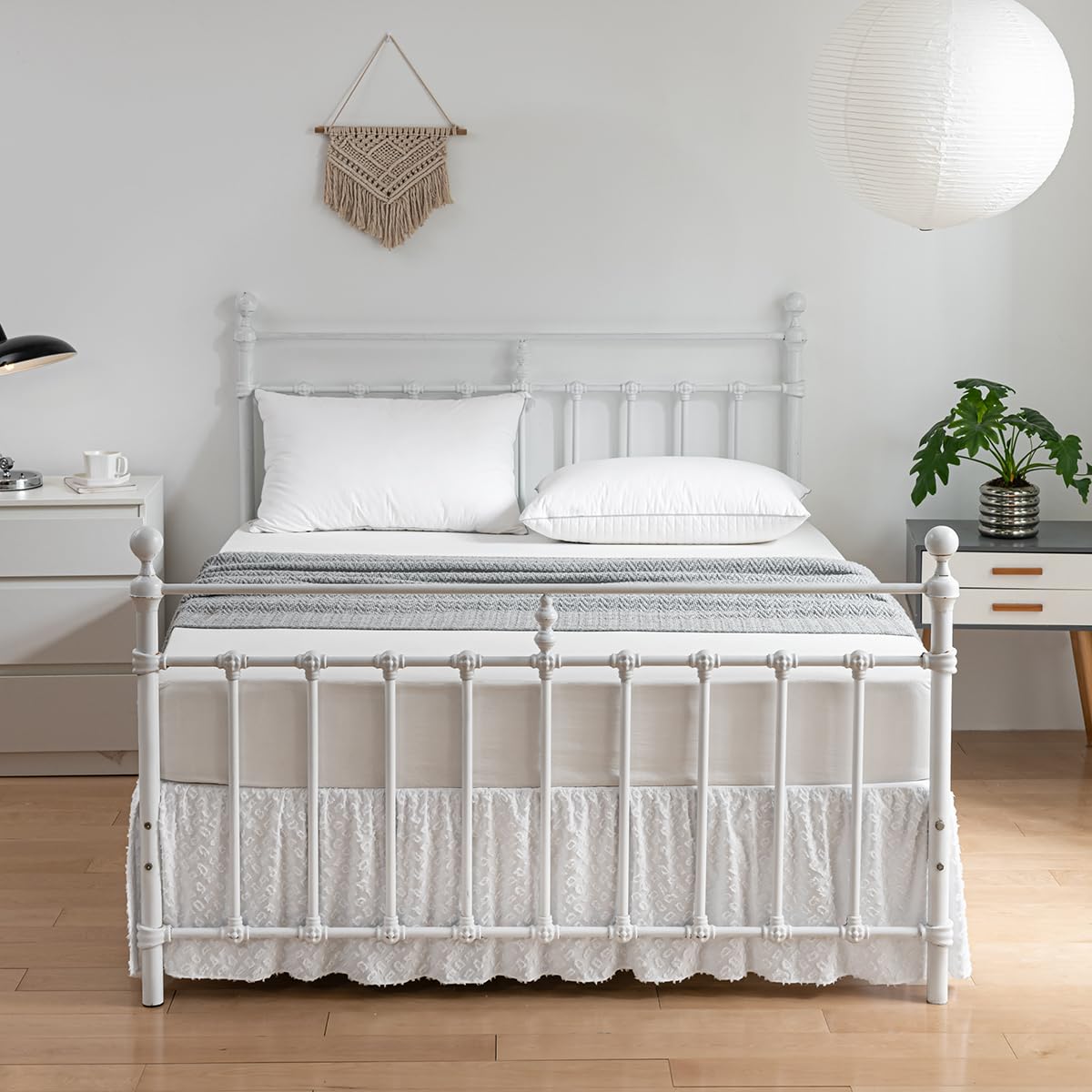 Boho Queen Size Bed Skirt - 14 Inch Drop Tufted Ruffled Bed Skirt with Split Corners | White Bed Skirt for Queen Beds | Perfect for Boho Chic, Farmhouse & Modern Bedroom Decor