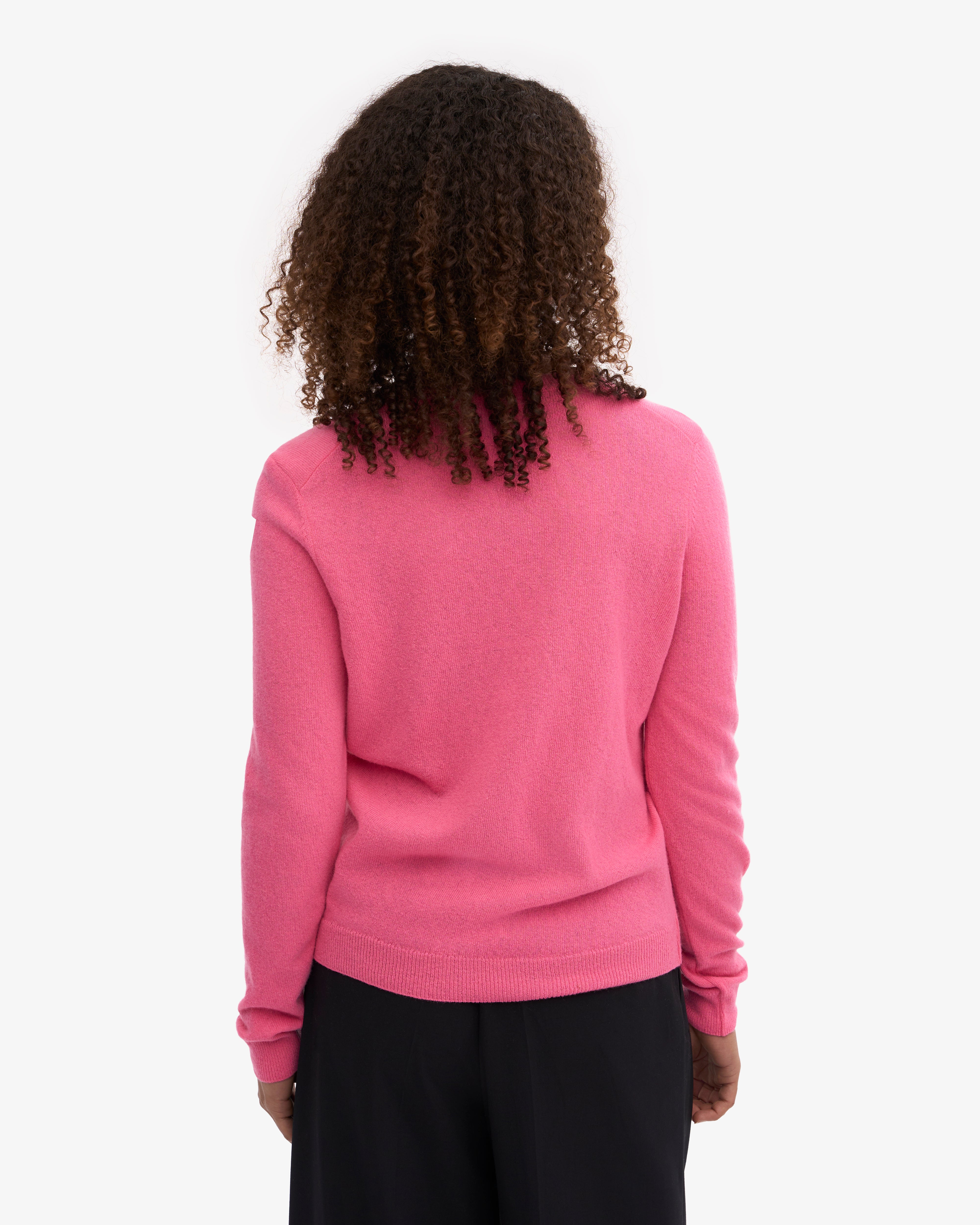 Women's Lightweight Merino Wool Crew Neck Sweater - Soft & Warm Bubblegum Pink Pullover for Casual Wear & Outdoor Activities