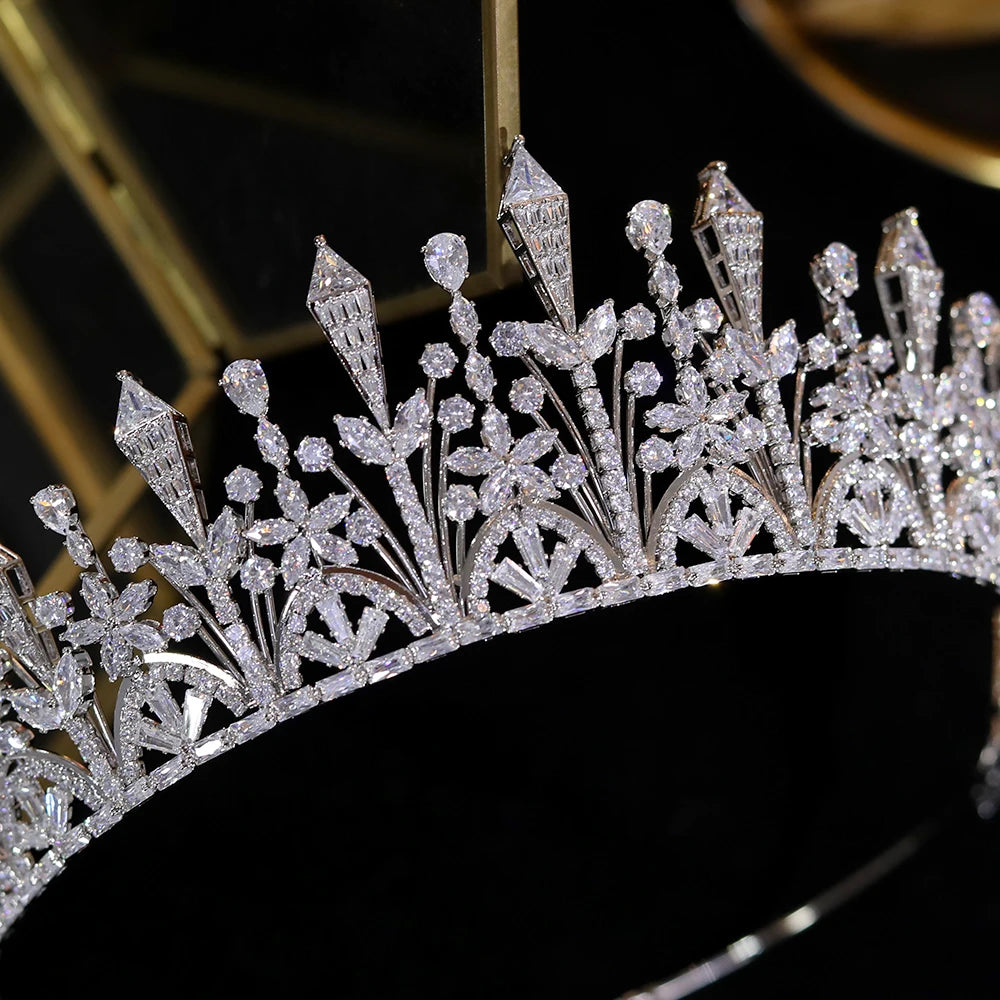 Luxury Crystal Zircon Bridal Tiara & Crown Hair Accessory for Women - Perfect for Weddings, Prom, Pageants & Special Occasions