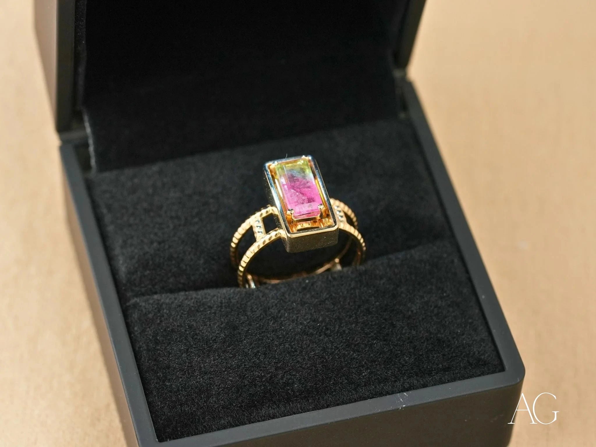 18K Yellow Gold Bi-Color Pink & Green Tourmaline Harmony Stone Ring | Elegant Gemstone Jewelry for Women | Perfect for Weddings, Anniversaries & Special Occasions