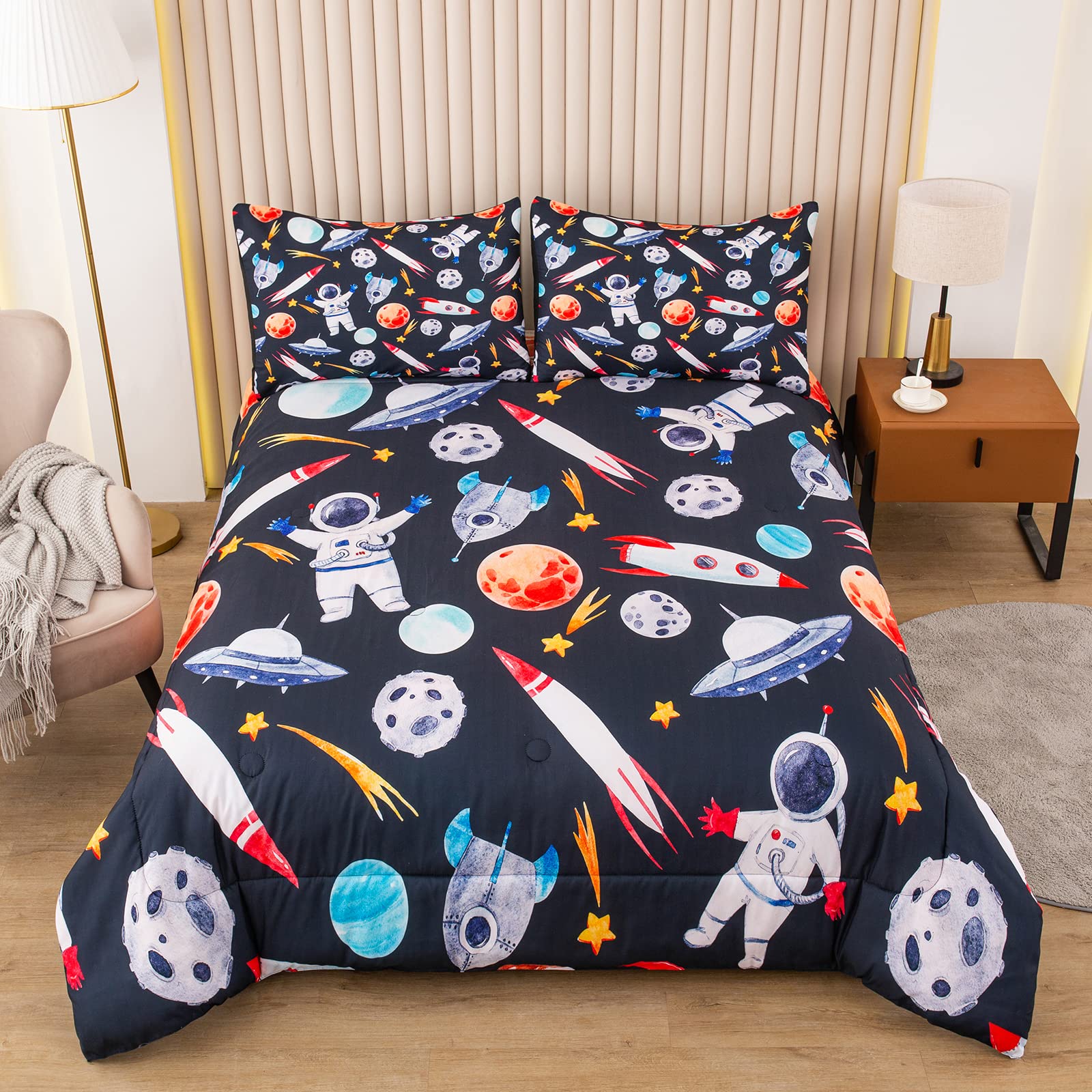 Bodhi Outer Space Themed Bedding Set for Kids - Universe Astronaut Comforter with Planets & Stars - Full Size 3-Piece Quilt Set for Boys & Girls - Perfect for Galaxy Themed Bedrooms & Space Lover's Room Decor