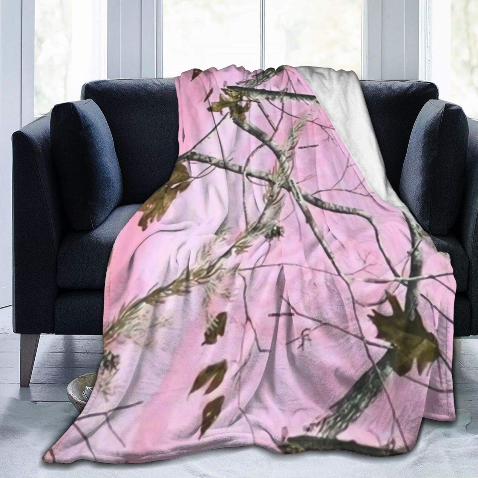 FJTP Flannel Throw Blanket - Soft Pink Realtree Camo Fleece Blanket for Couch, Bed & Sofa - Ultra Warm & Cozy Winter Blanket for Home, Office & Travel - Perfect for Lounging, Netflix Nights & Camping