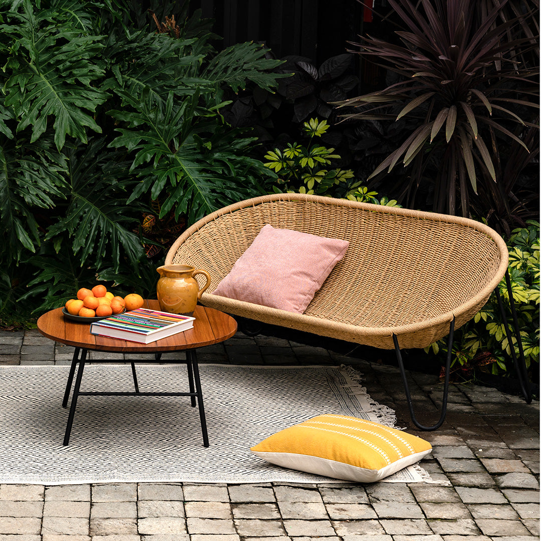 1730 Outdoor Coffee Table - Weather-Resistant Patio Furniture for Garden, Poolside & Backyard Relaxation