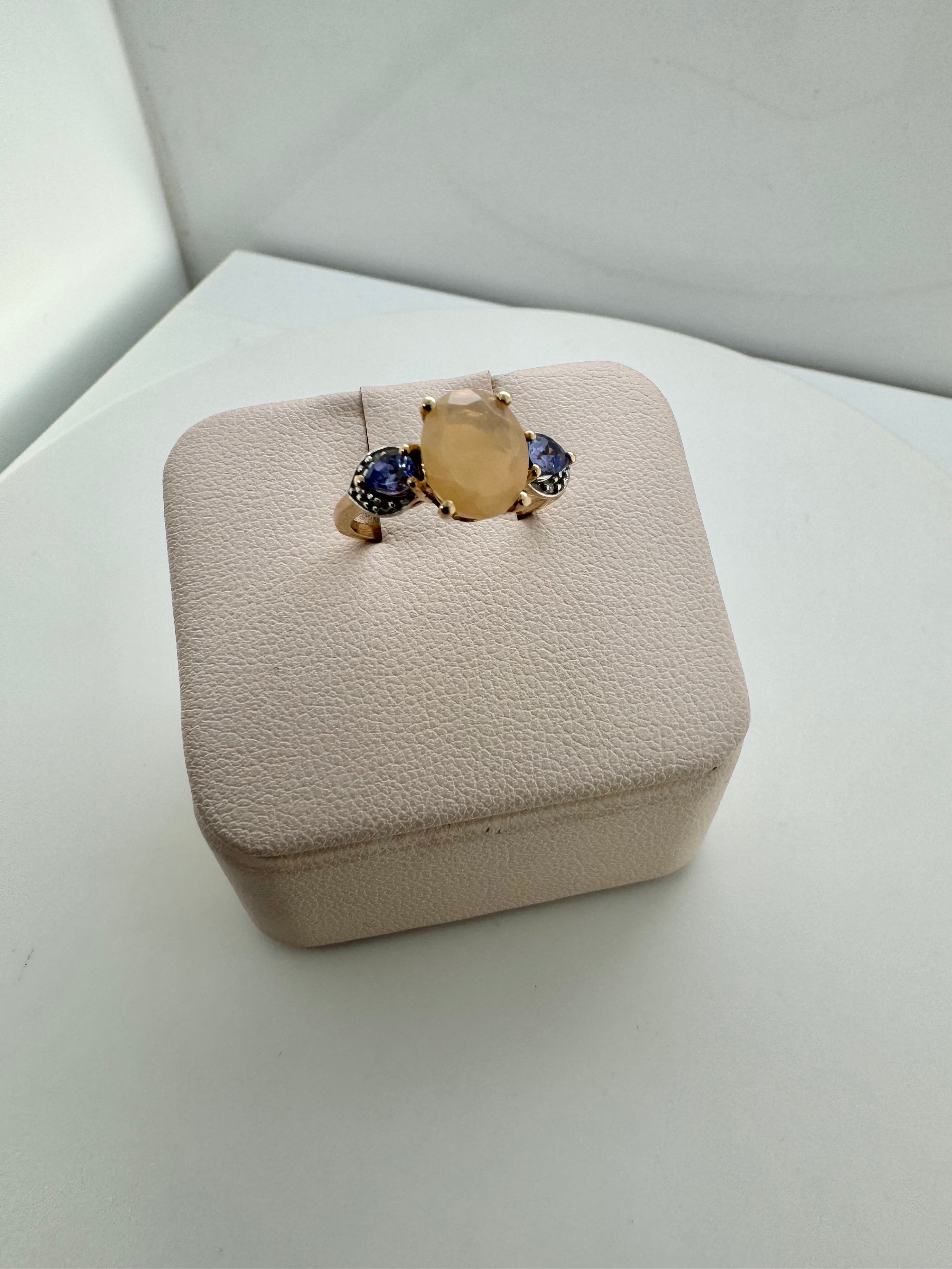 Exquisite Oval Opal Ring with Pear-Shaped Gemstones - Elegant Jewelry for Women, Perfect for Weddings, Anniversaries & Special Occasions