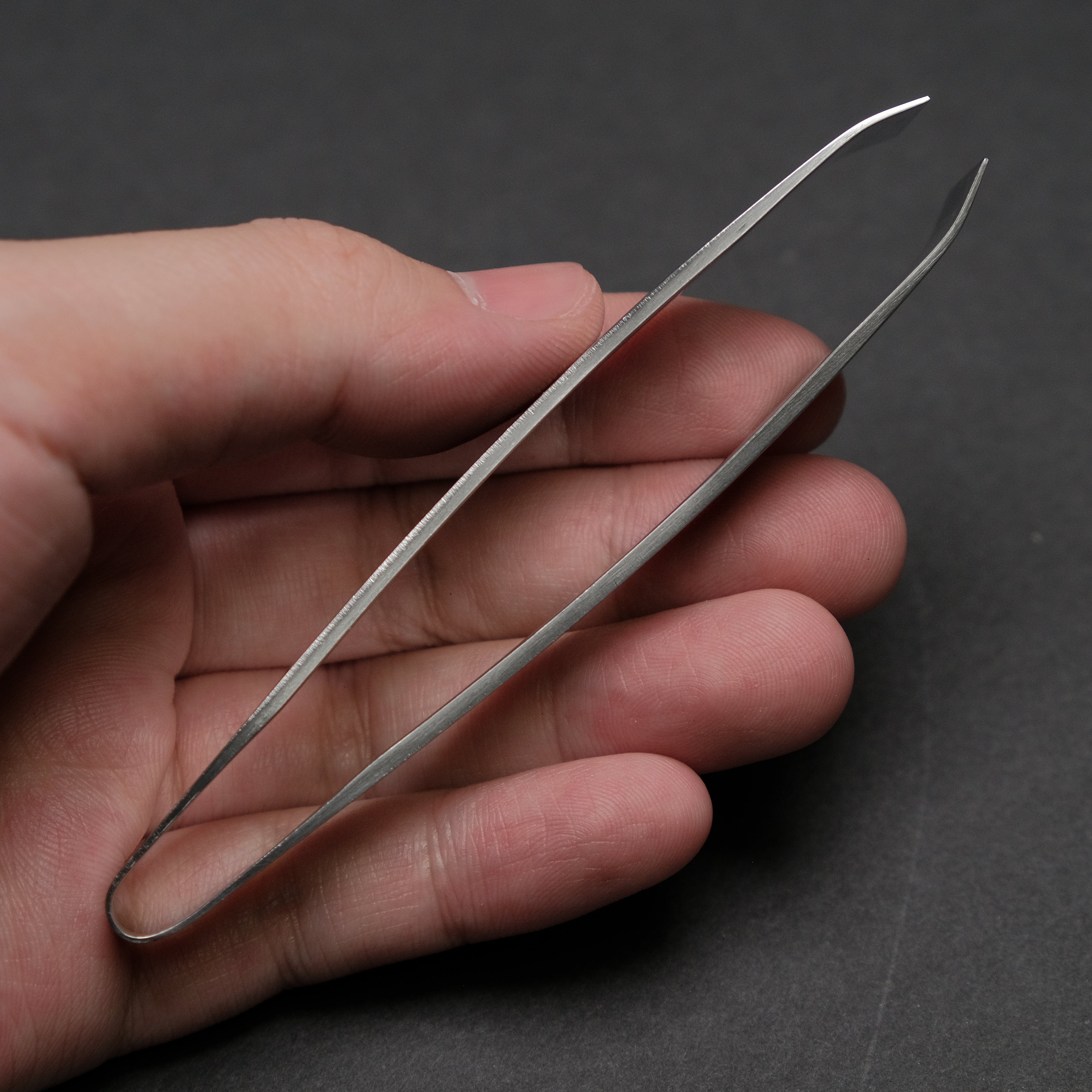 Premium Japanese Stainless Steel Sushi Fish Tweezer 105mm - Professional Grade Maru Style for Sushi Chefs & Home Cooking - Perfect for Sushi Making, Seafood Handling & Garnishing