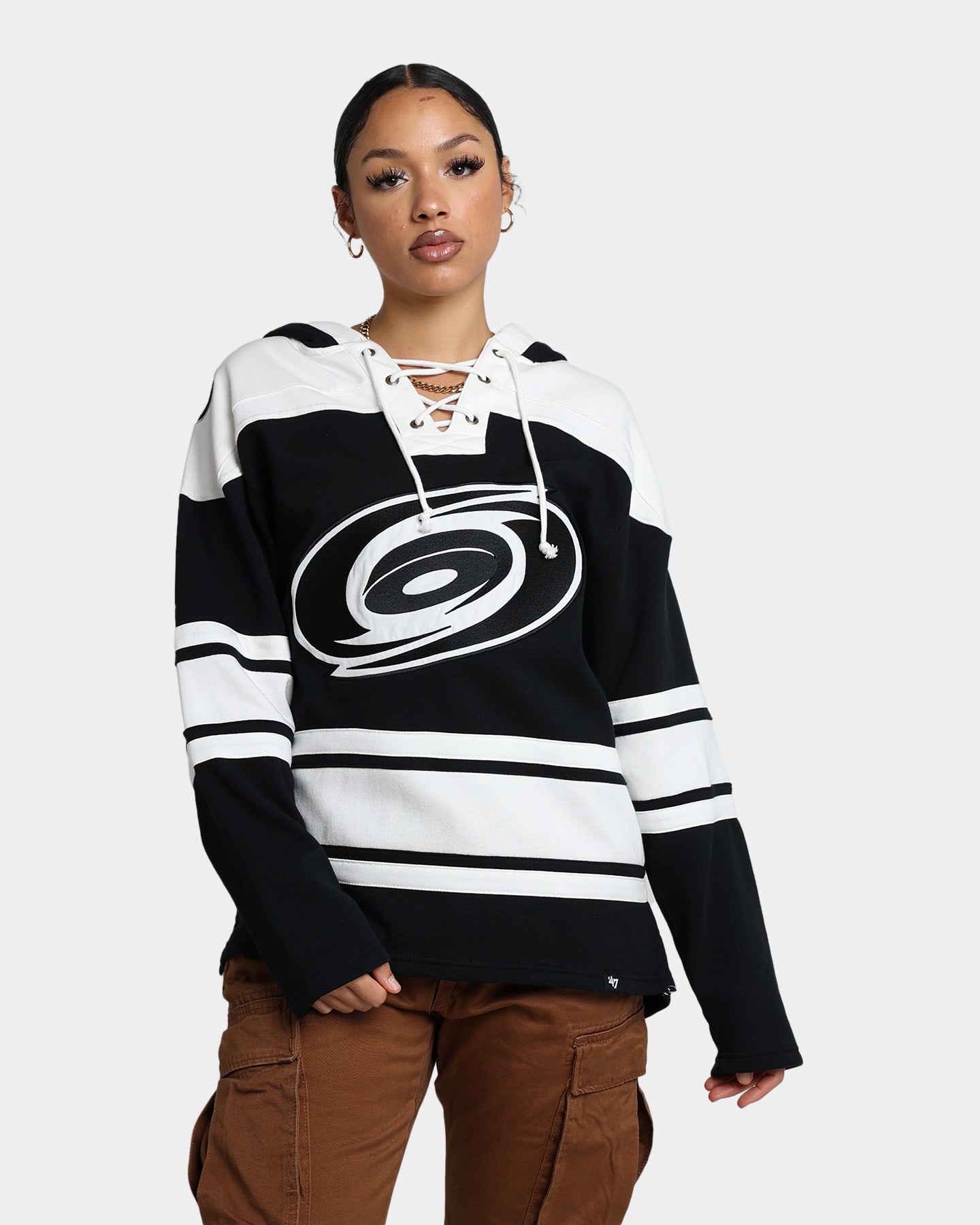 47 Brand Carolina Hurricanes Superior Lacer Hoodie - Men's NHL Pullover Sweatshirt with Premium Stitching (Jet Black) - Perfect for Game Day, Tailgating & Casual Winter Wear