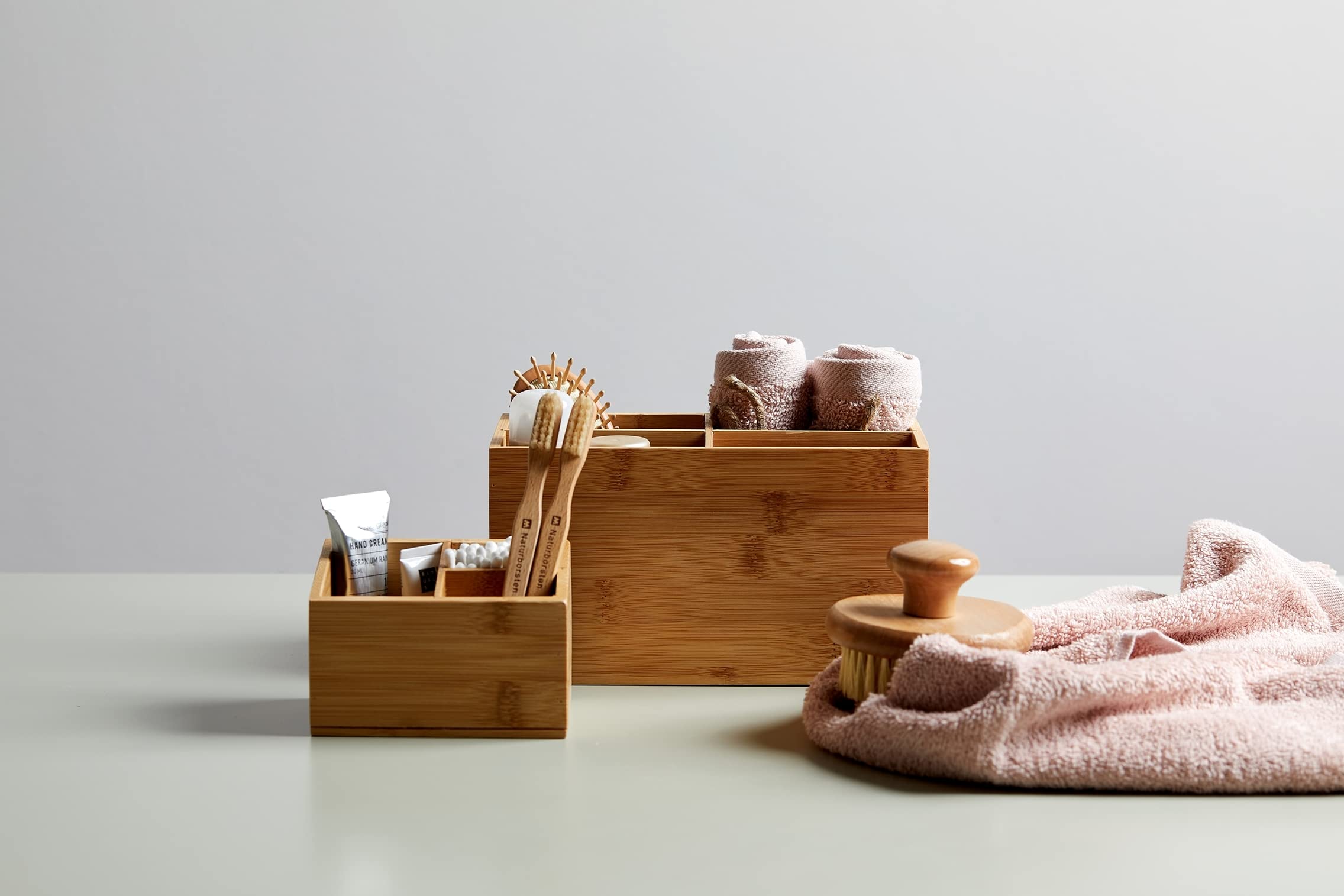 Wenko Terra Bamboo Organizer Box with 3 Compartments - Natural Brown Bathroom Storage Basket | Perfect for Organizing Makeup, Toiletries & Small Essentials in Bathroom, Bedroom or Office