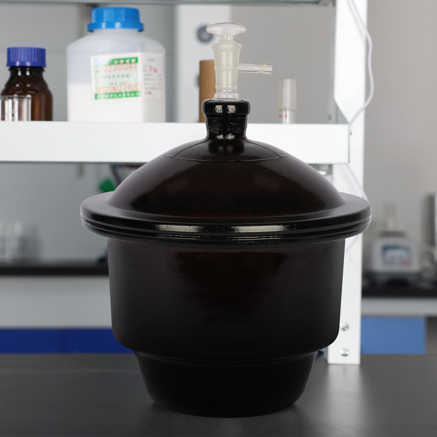 Stonylab 7.1 Inch Amber Glass Vacuum Desiccator with Glass Vacuum Valve & Porcelain Plate - Lab-Grade Moisture Protection for Chemicals, Pharmaceuticals & Electronics Storage | Ideal for Laboratories, Research & Industrial Use