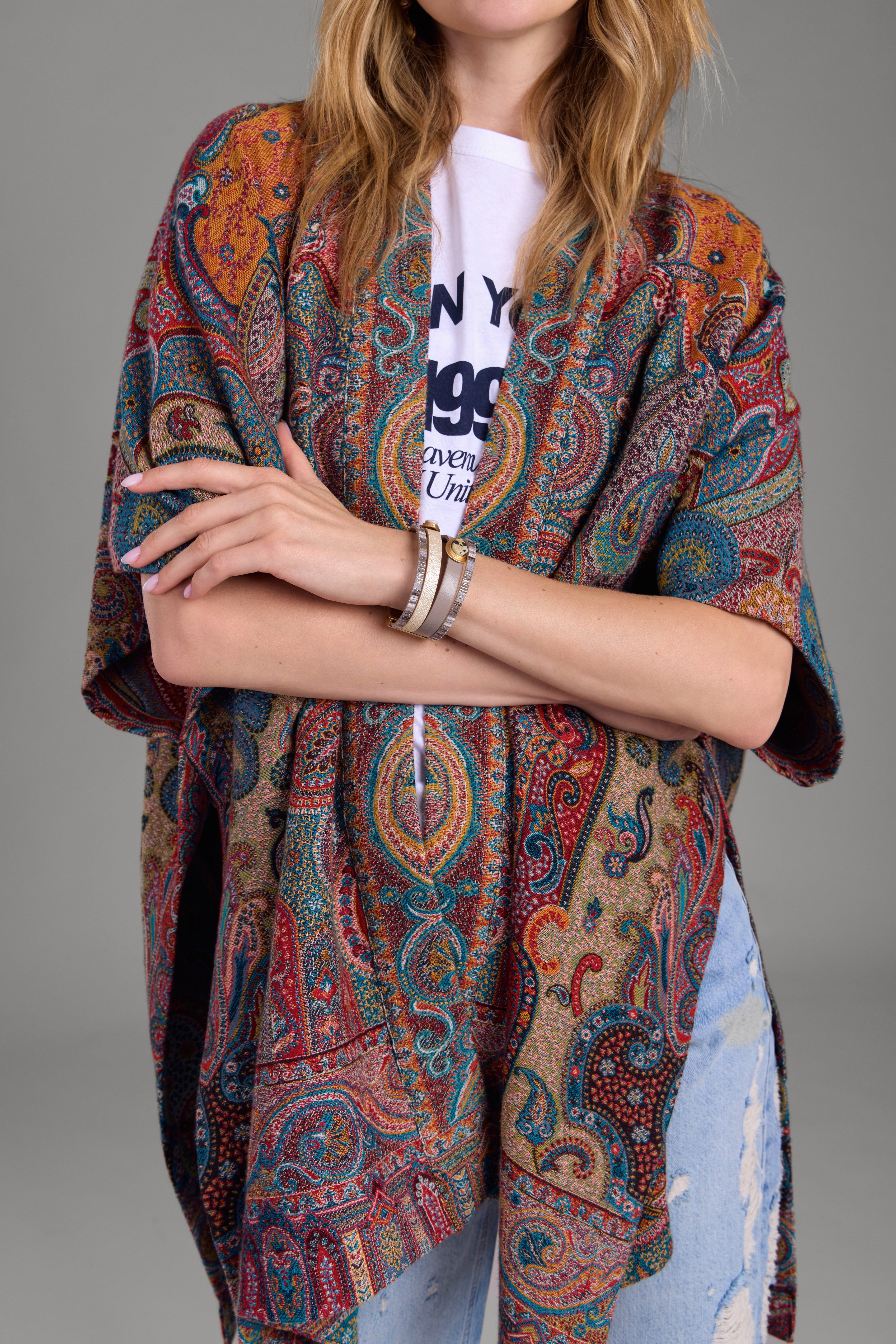 Regal Rococo Poncho - Elegant Women's Shawl Wrap for Fall & Winter - Perfect for Parties, Weddings & Outdoor Events