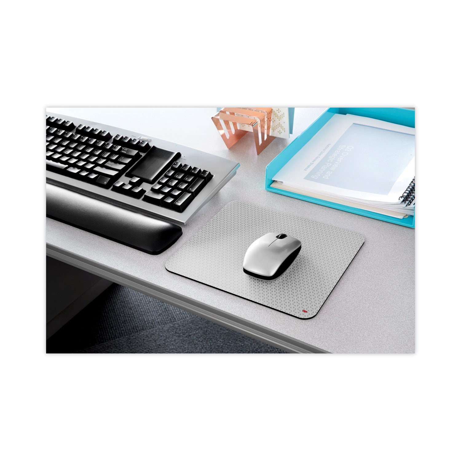3M™ Precise Mouse Pad with Non-Slip Backing - 9 x 8 Inches - Ergonomic Bitmap Design for Gaming & Office Work - Smooth Tracking for PC, Laptop & Mac - Perfect for Gamers, Graphic Designers & Professionals