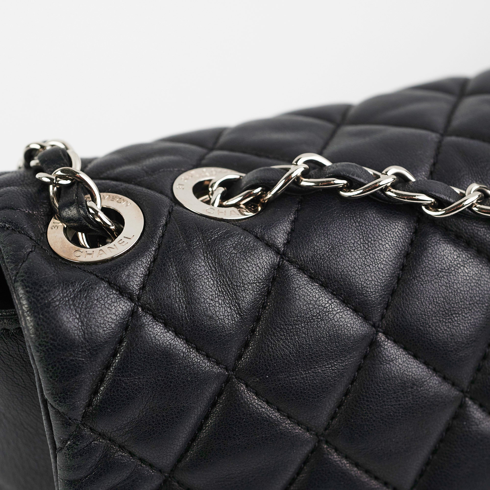 Chanel Classic Flap Bag Black Leather Shoulder Bag for Women - Perfect for Evening Parties, Date Nights & Luxury Fashion Accessories