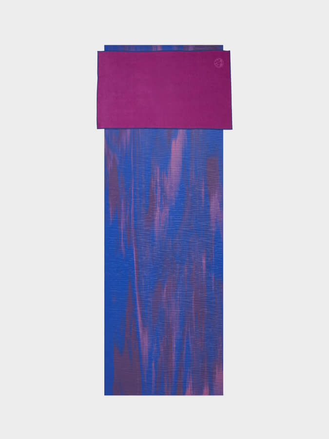 Manduka eQua Yoga Hand Towel - Premium Microfiber for Hot Yoga, Pilates & Gym - Quick-Dry & Non-Slip Grip - Ideal for Sweat Absorption & Workout Essentials