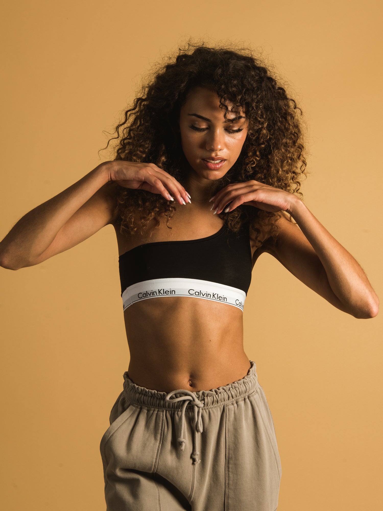 Calvin Klein Asymmetrical Bralette - Women's Lace Underwire Bra, Comfortable & Sexy Design - Perfect for Everyday Wear, Date Night & Layering Under Tops