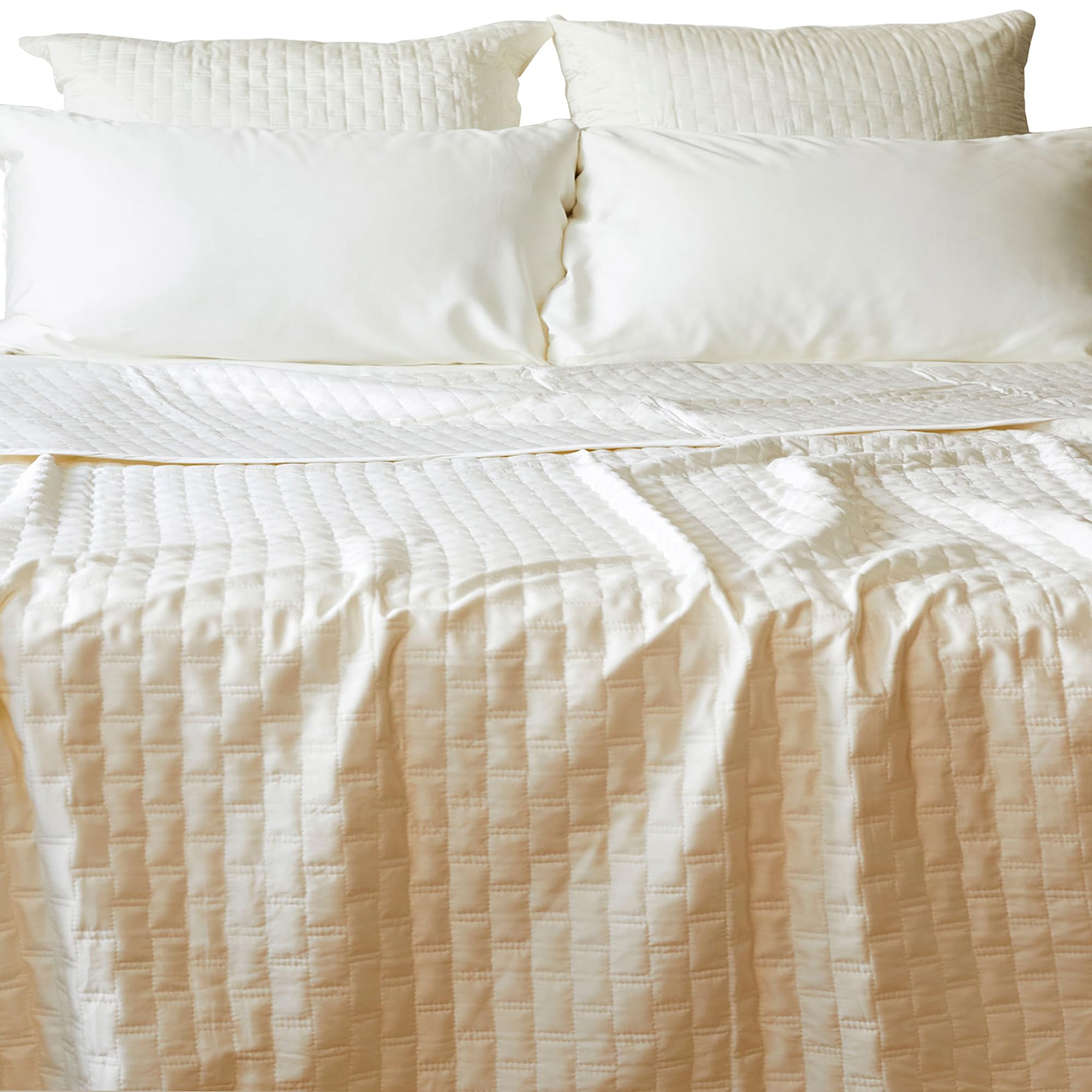Luxury Queen Coverlet - 100% Bamboo Viscose Reversible Cooling Quilt | Ultra Soft Lightweight Bedspread & Breathable Blanket (96x98 Inches) | Temperature Regulating for All Seasons | Perfect for Bedroom, Guest Room & Hotel Use - Ivory Queen Size