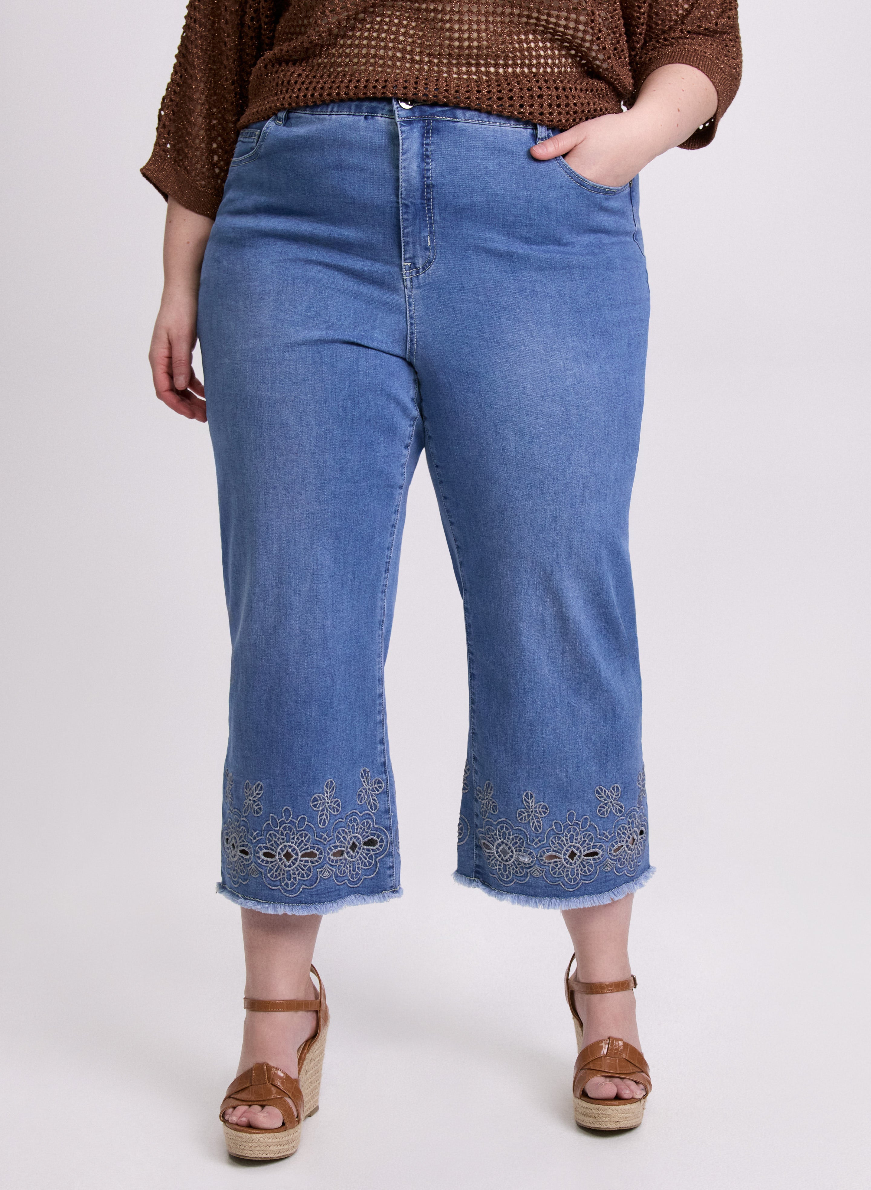 Stylish Women's Embroidered Detail High-Waisted Skinny Jeans - Trendy Denim Pants for Casual Outfits & Night Out | Perfect for Date Nights, Parties, and Everyday Wear