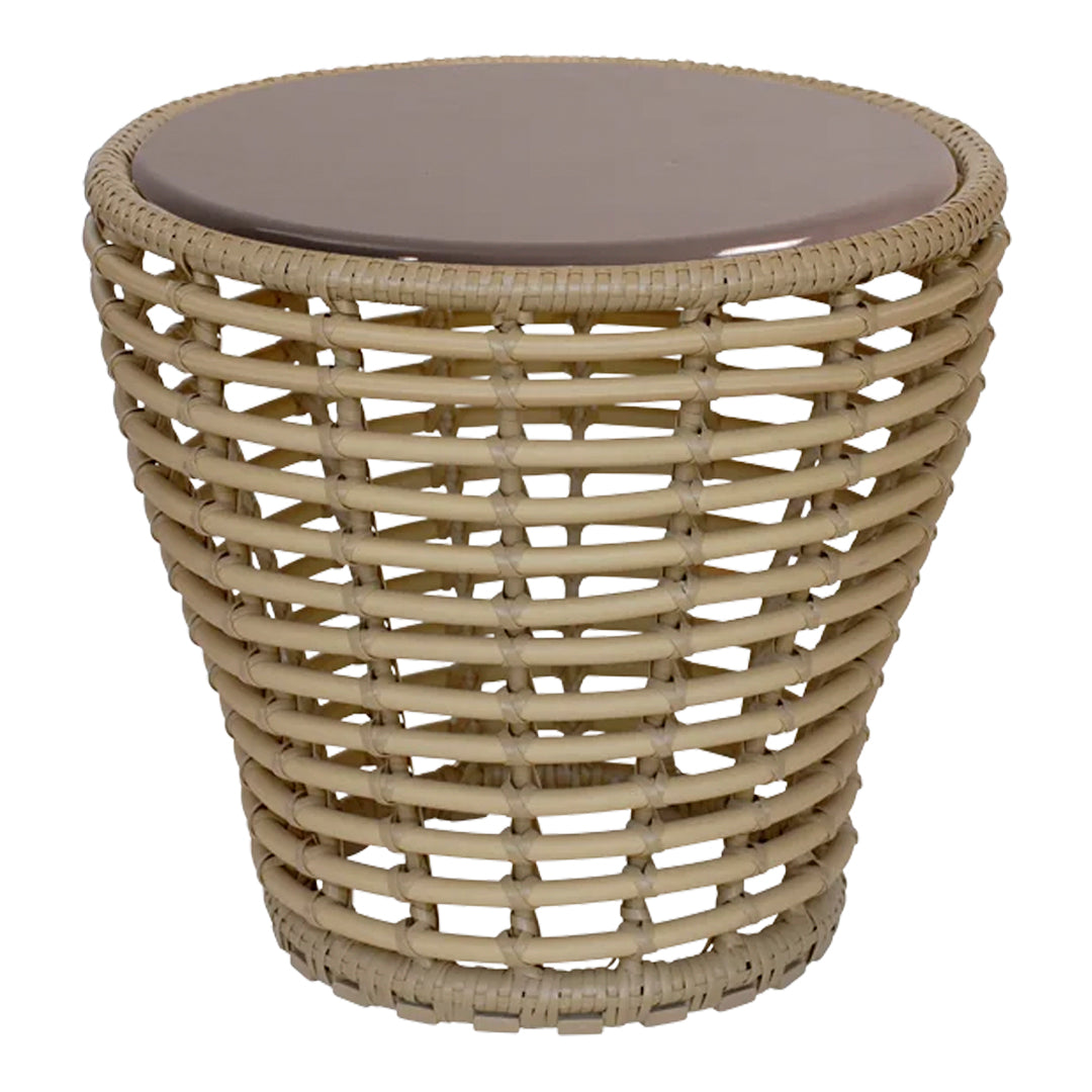 Outdoor Wicker Coffee Table - Small Round Basket Weave Side Table for Patio, Garden, or Balcony - Perfect for Relaxing with Coffee or Drinks