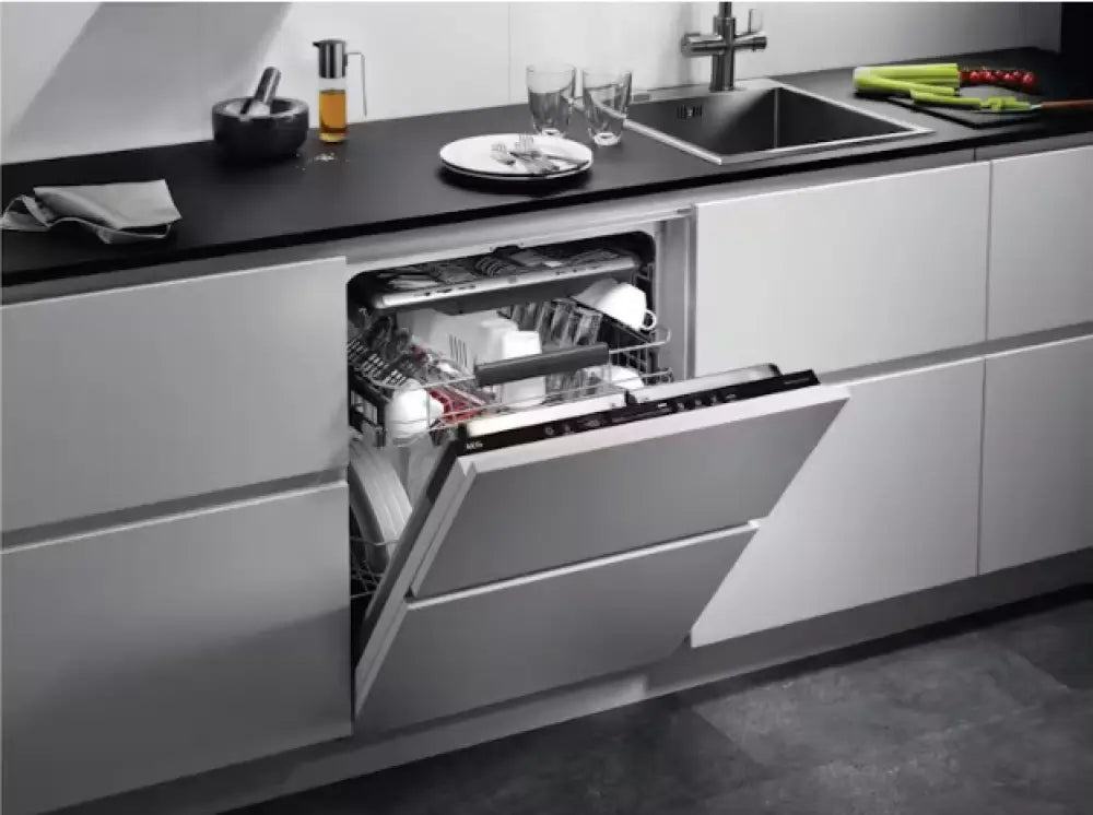 AEG FSE73700RO 60cm Built-In Dishwasher - Energy Efficient, Ultra Quiet 44dB - Perfect for Modern Kitchens & Small Spaces