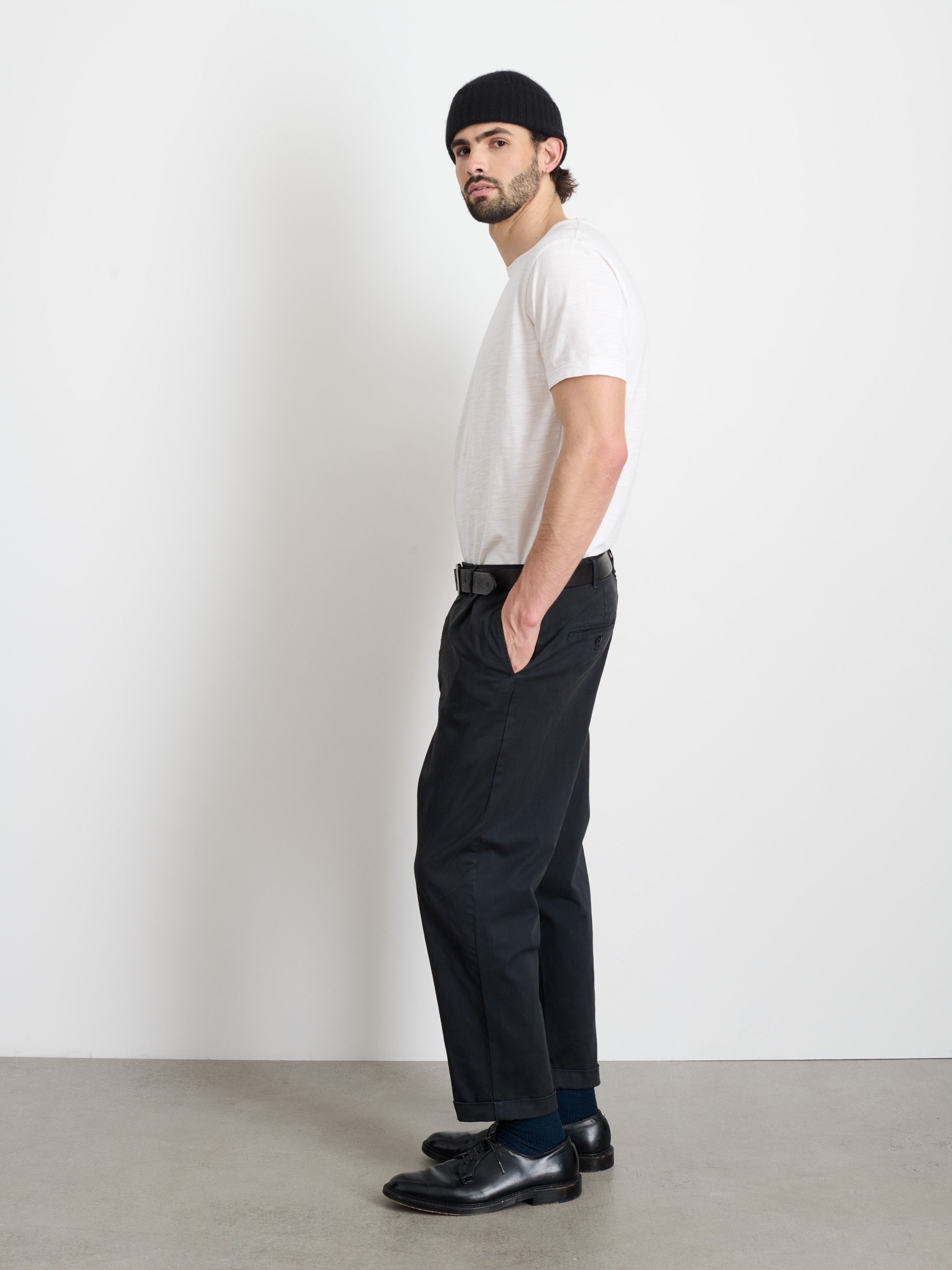 Men's Classic Chino Pleated Dress Pants - Comfortable & Stylish for Office, Business Casual & Formal Occasions