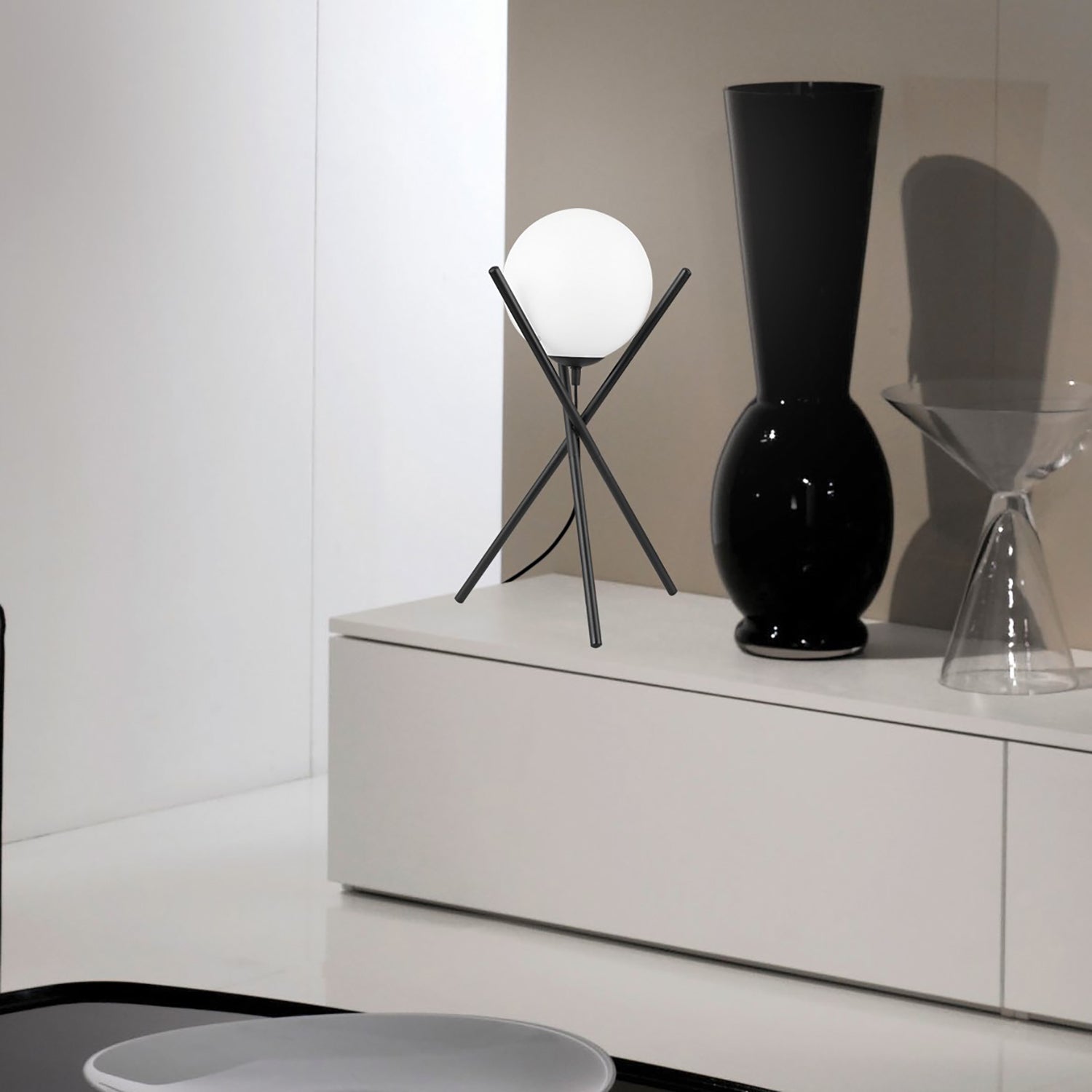 Salvezinas Table Lamp - Modern LED Desk Light for Home Office, Bedroom & Living Room - Perfect for Reading, Working & Decor