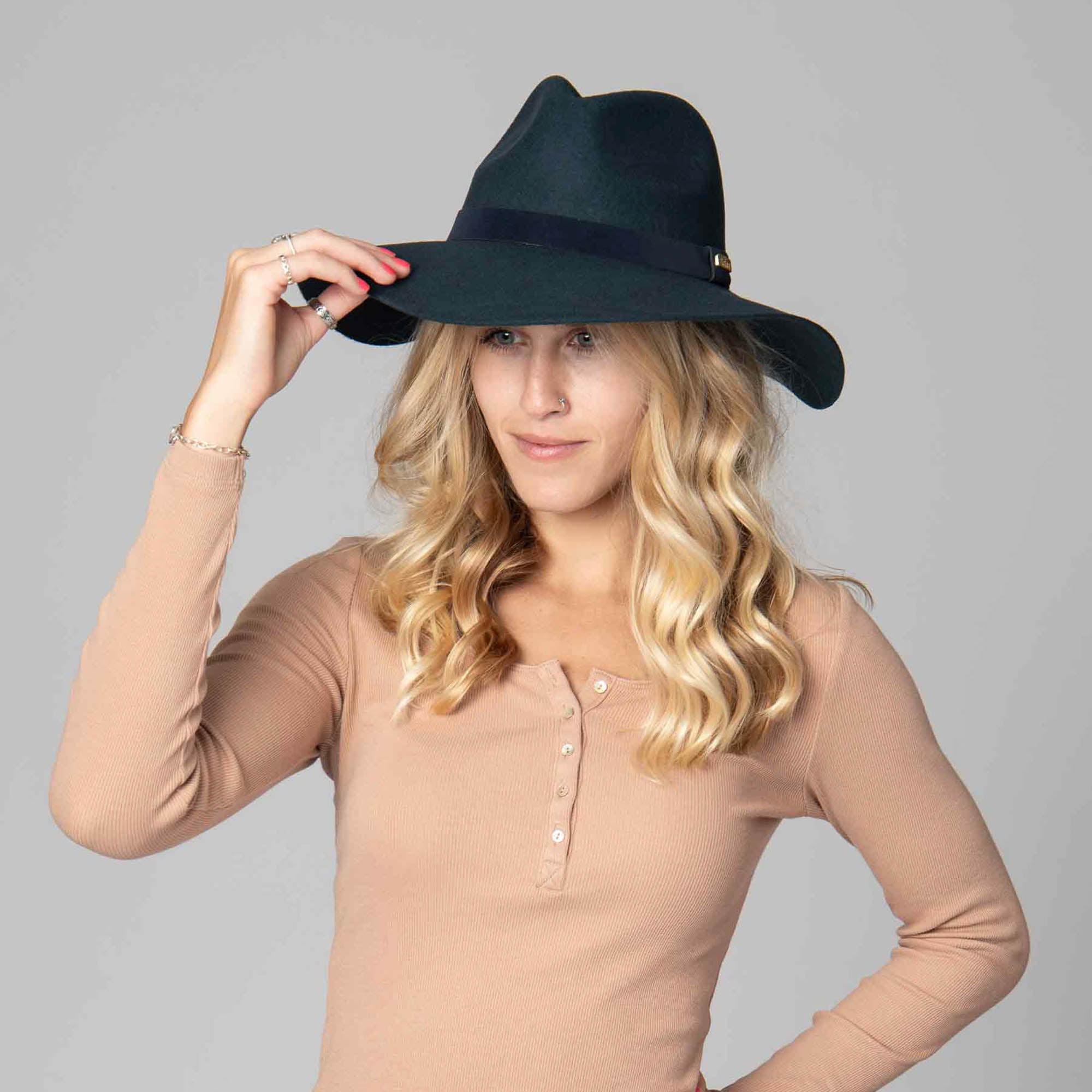 Trina Turk Felix Packable Fedora Hat (TTT1013) - Stylish & Foldable for Travel, Beach & Outdoor Adventures