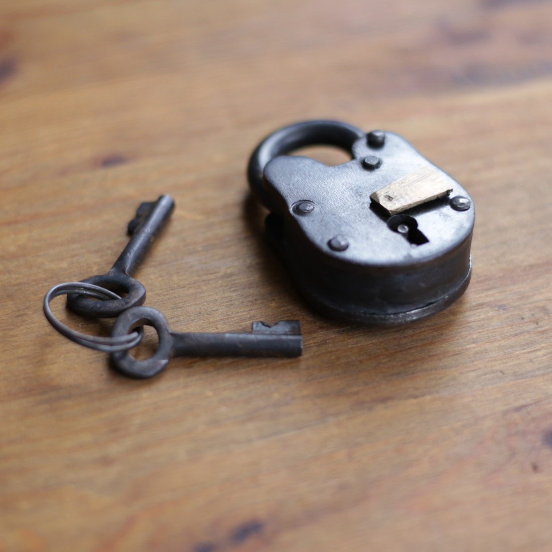 Heavy Duty Small Iron Padlocks - Secure Lock for Toolboxes, Lockers, Gates & Storage - Weatherproof & Durable Outdoor Use