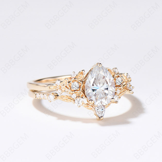 Vintage Pear Moissanite Engagement Ring for Women - Rose Gold Leaf Flower Nature Inspired Bridal Wedding Ring Set with Unique Cluster Diamond | Perfect for Proposals, Anniversaries, and Special Occasions