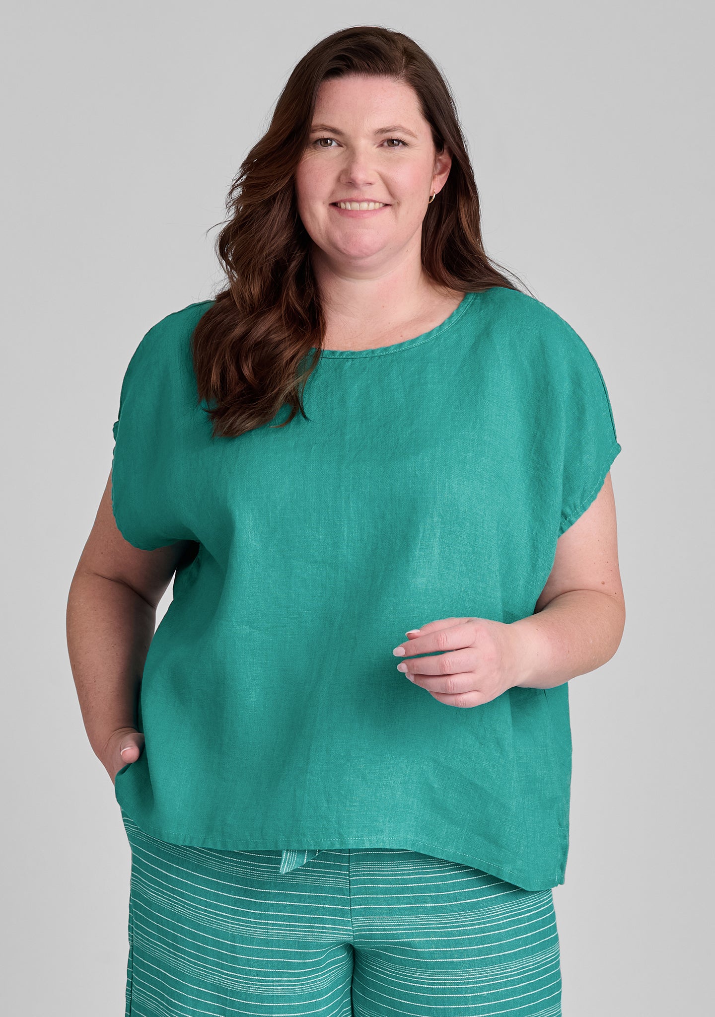 Premium Linen T-Shirt for Women - Soft & Breathable Summer Tee - Casual Comfort Wear for Outdoors, Travel & Everyday Use