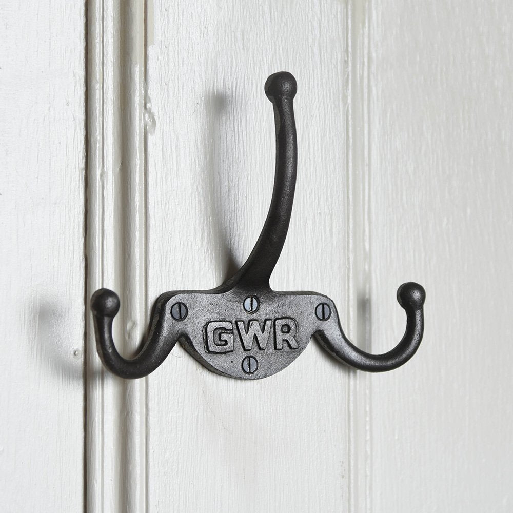 Vintage Antique Iron Triple Coat Hook - Rustic Wall Mounted Hanger for Hats, Coats & Bags - Perfect for Entryway, Bedroom & Bathroom Organization