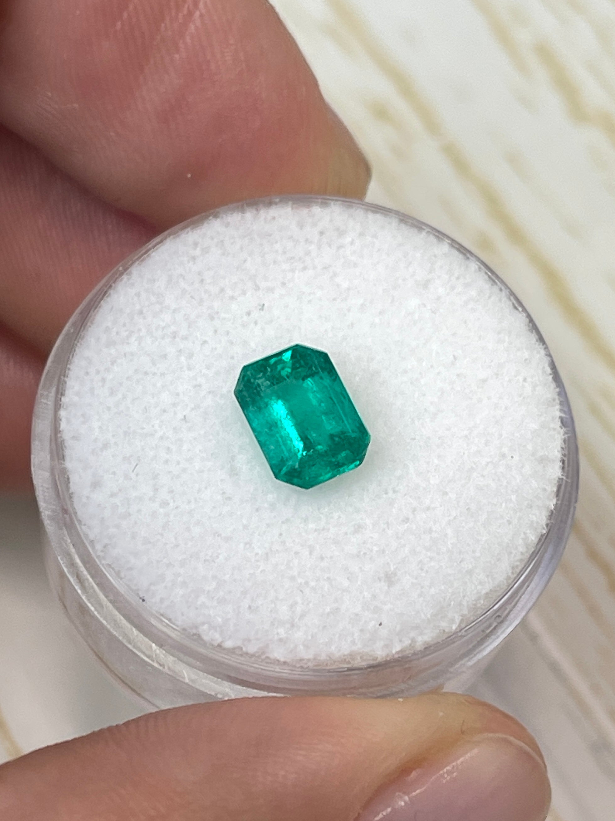 1.31 Carat 8x6mm Loose Colombian Emerald Gemstone - Emerald Cut for Jewelry Making, Engagement Rings & Fine Collections