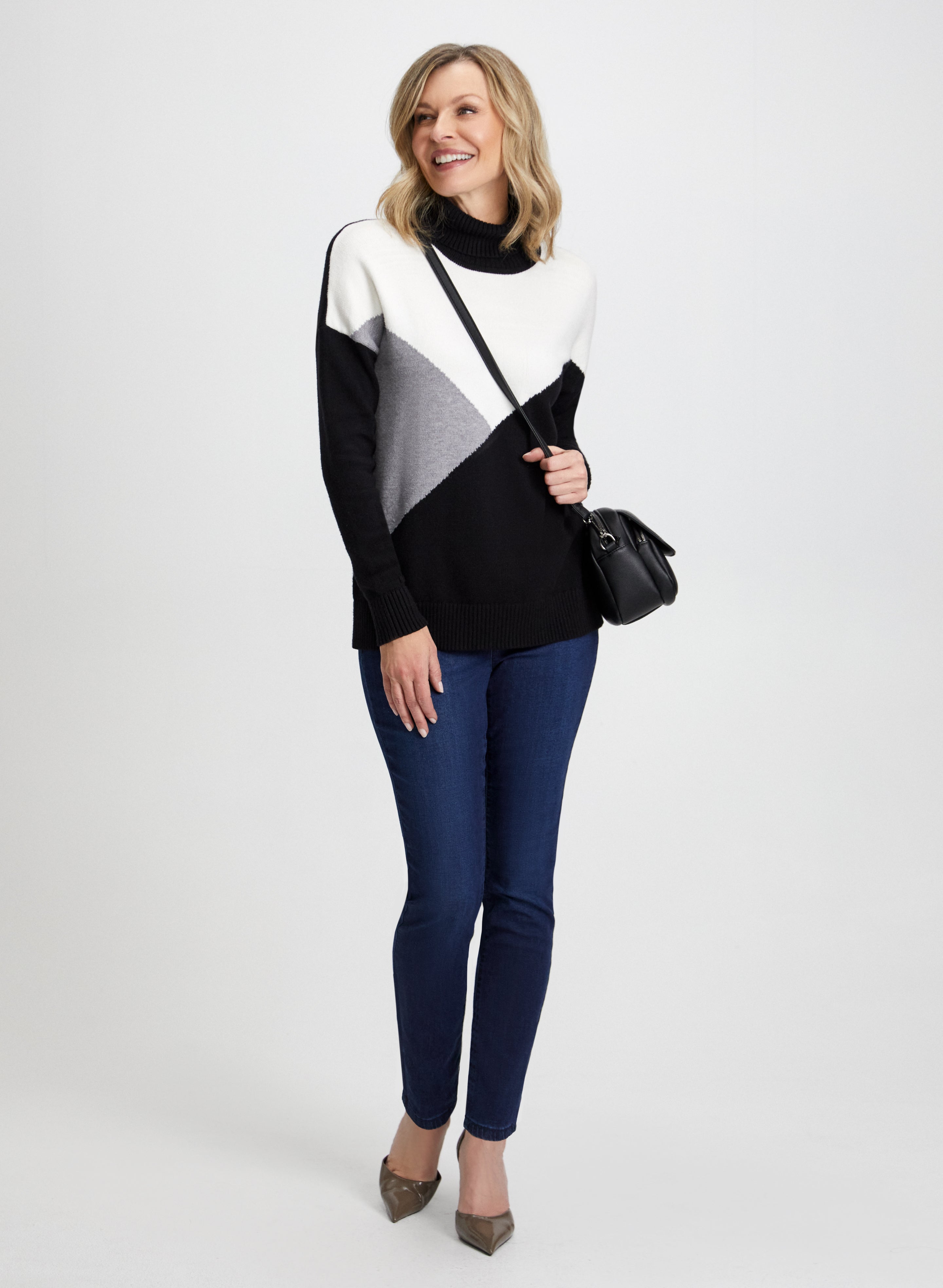 Color Block Sweater & Slim Leg Jeans for Women - Trendy Knit Pullover with Skinny Jeans Outfit for Casual Wear, Date Night & Fall Fashion