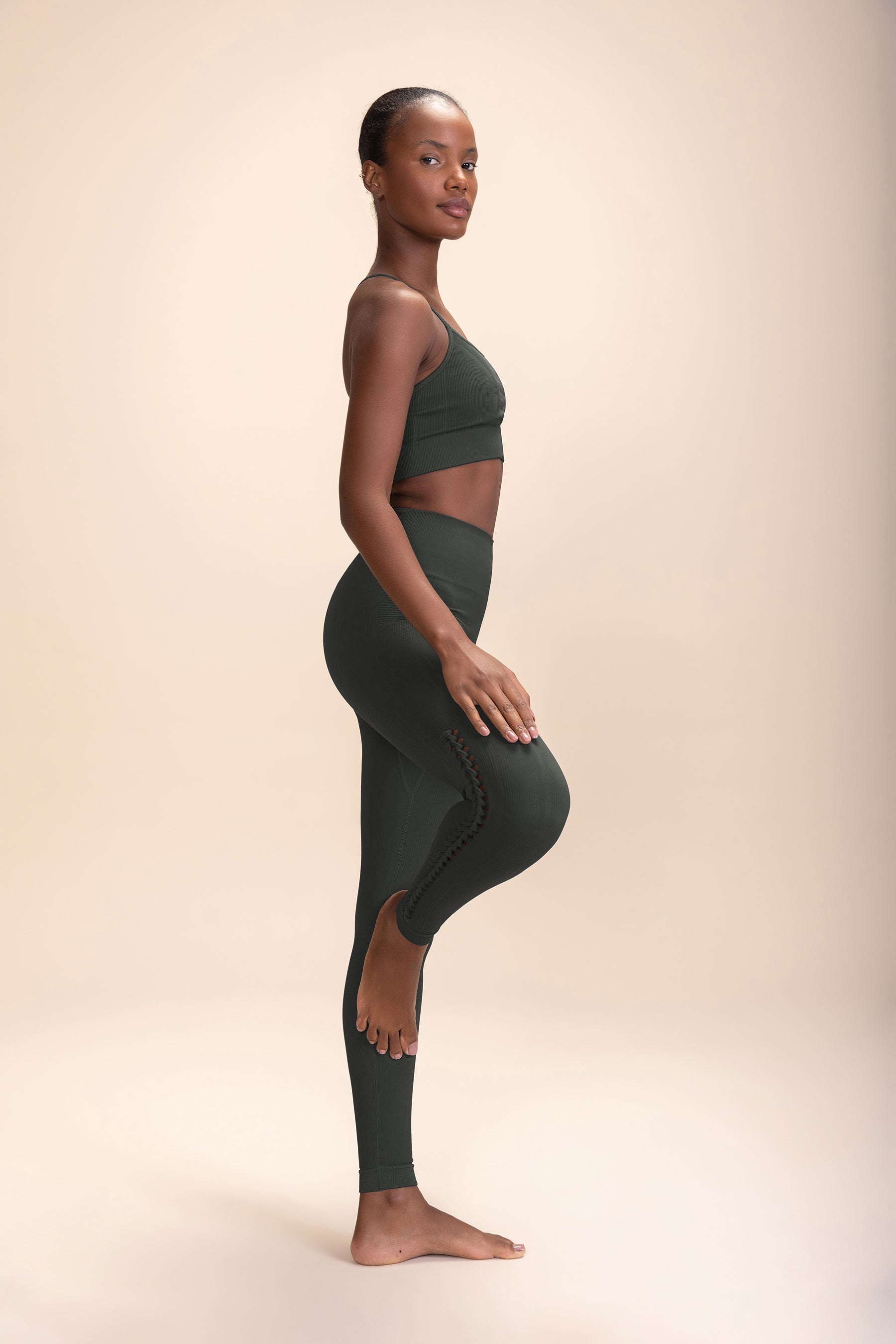 High-Quality Seamless Sports Bra for Women - Comfortable Workout & Yoga Top - Perfect for Running, Gym, and Active Lifestyle