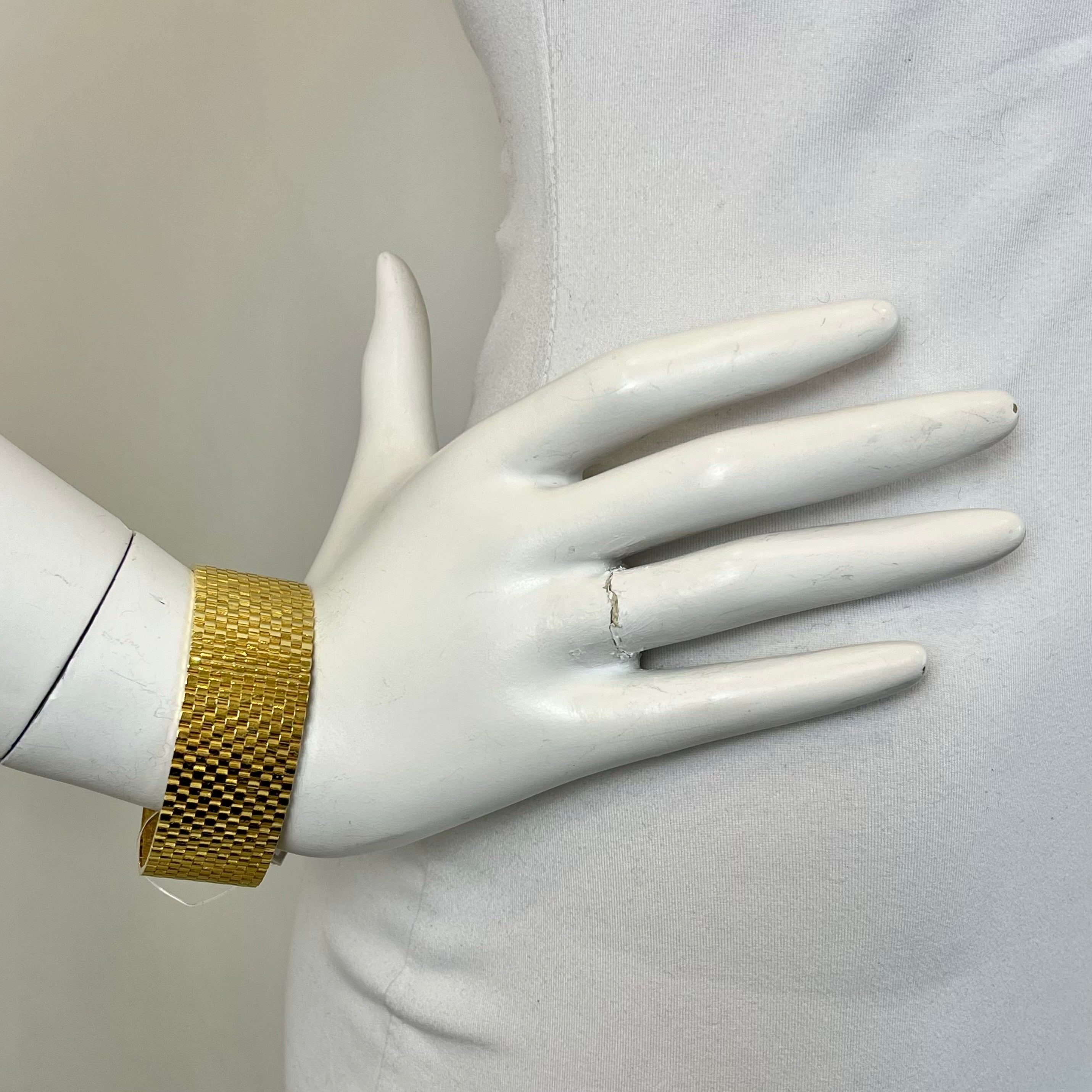 18K Gold Wide Bracelet for Women - Elegant & Durable Luxury Jewelry - Perfect for Parties, Weddings & Everyday Wear