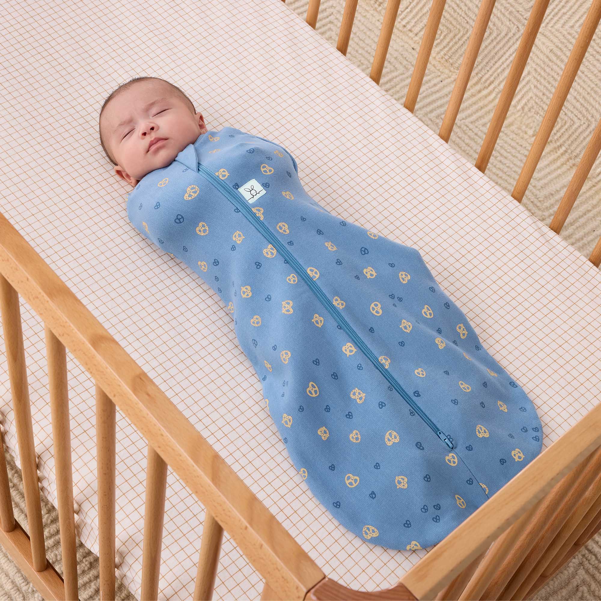 ErgoPouch Cocoon Zip Swaddle Bag 1.0 TOG for Newborns - Soft Baby Sleep Sack for Safe Swaddling - Perfect for Nursery, Daycare & Travel