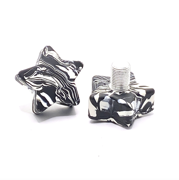 RollerStuff Twinkle Toes Adjustable Toe Stops for Roller Skates - Cruella Swirl Black/White Design - Perfect for Roller Derby, Artistic Skating & Outdoor Rollerblading