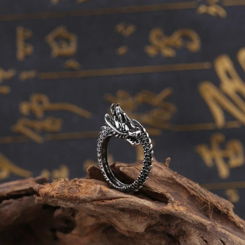 Dragon Face Ring for Men & Women - Gothic Fantasy Jewelry - Perfect for Cosplay, Halloween, and Medieval Costume Accessories