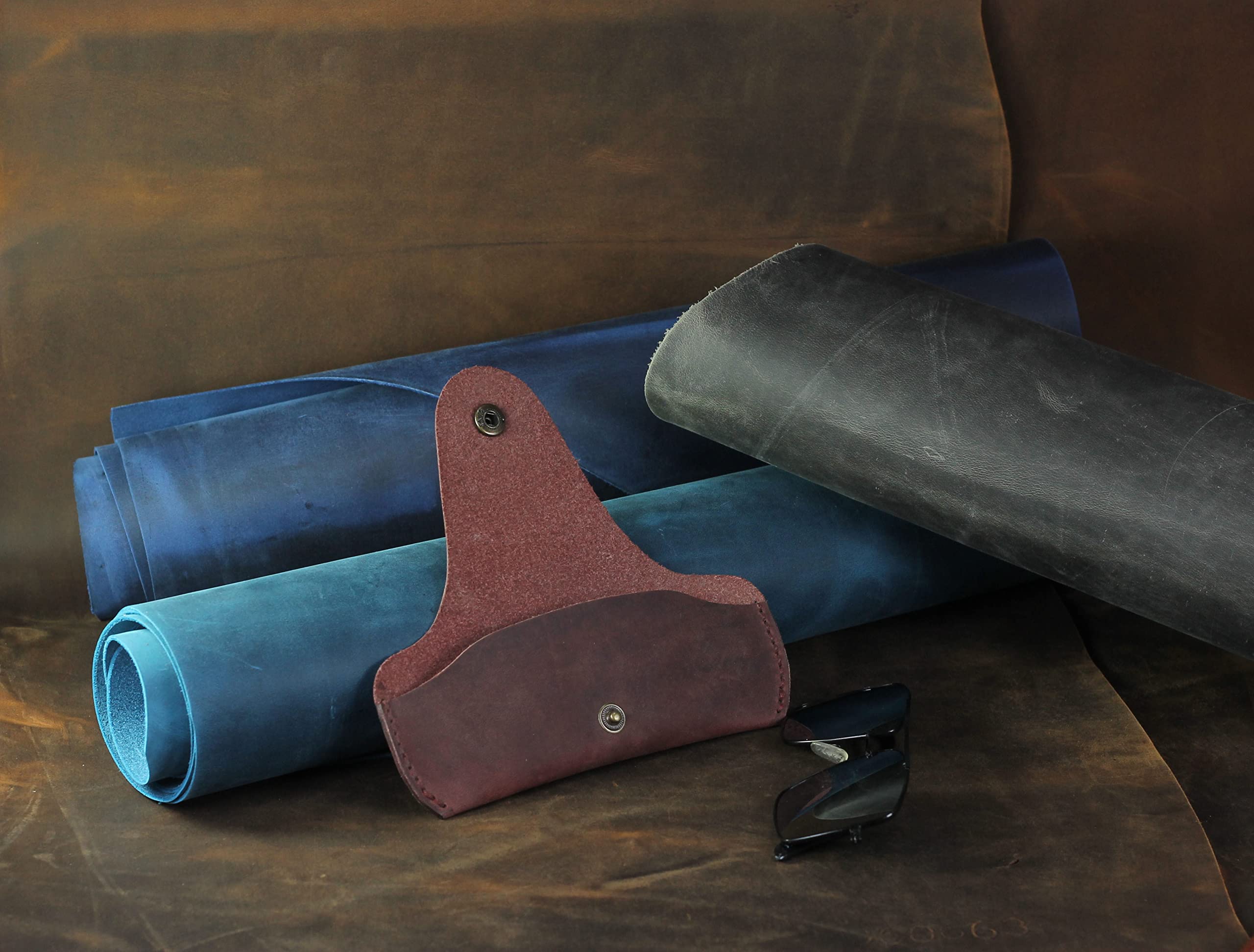 Premium Soft Leather Glasses Case - Slim Protective Eyewear Sleeve for Men & Women - Vintage Style Sunglass Holder - Perfect for Travel, Office & Daily Use