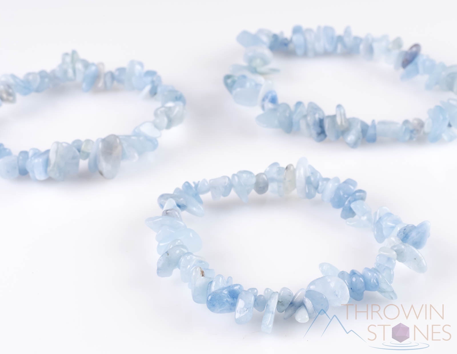 **AQUAMARINE Crystal Beaded Bracelet – Handmade Birthstone Jewelry for Women, Healing Chip Beads, March Birthstone Gift (E0631) – Perfect for Meditation, Yoga & Spiritual Healing**