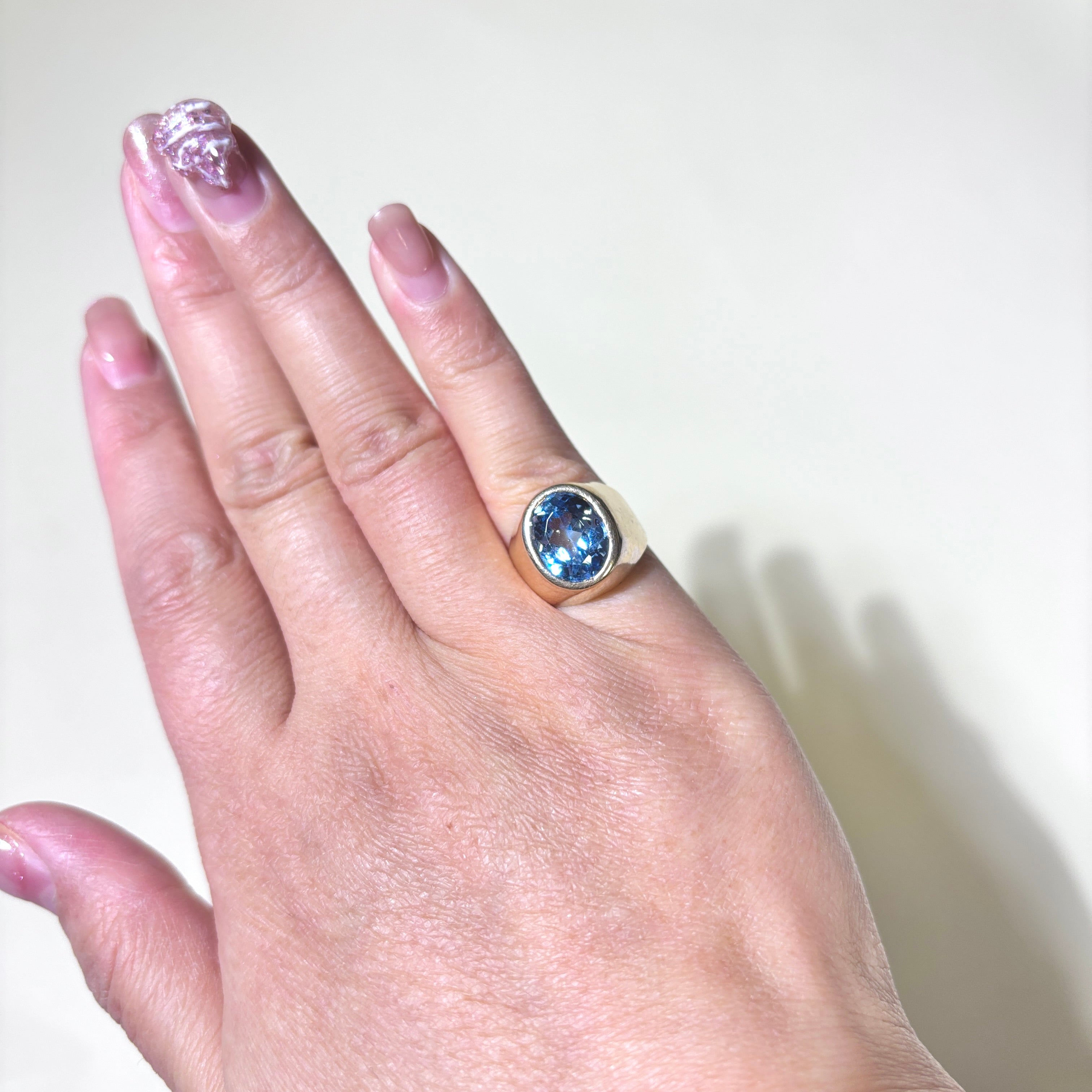 10K Gold Bezel Set Synthetic Spinel Cocktail Ring - 5.00ct Oval Cut Gemstone - Size 4.5 - Elegant Evening Wear & Special Occasion Jewelry for Women