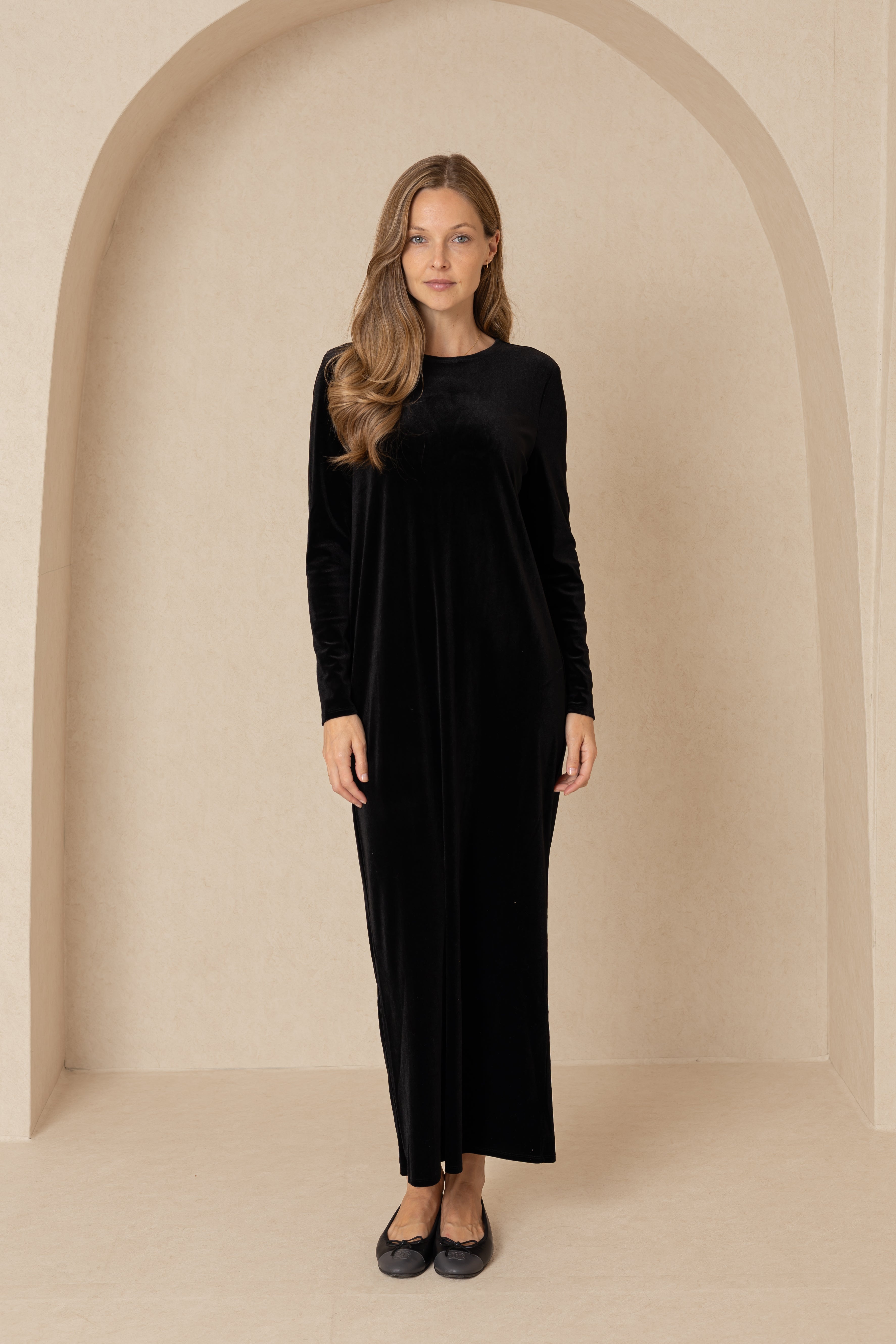 Black Velour Basic Maxi Dress for Women - Elegant Long Sleeve Formal Gown for Evening Parties, Weddings & Special Occasions
